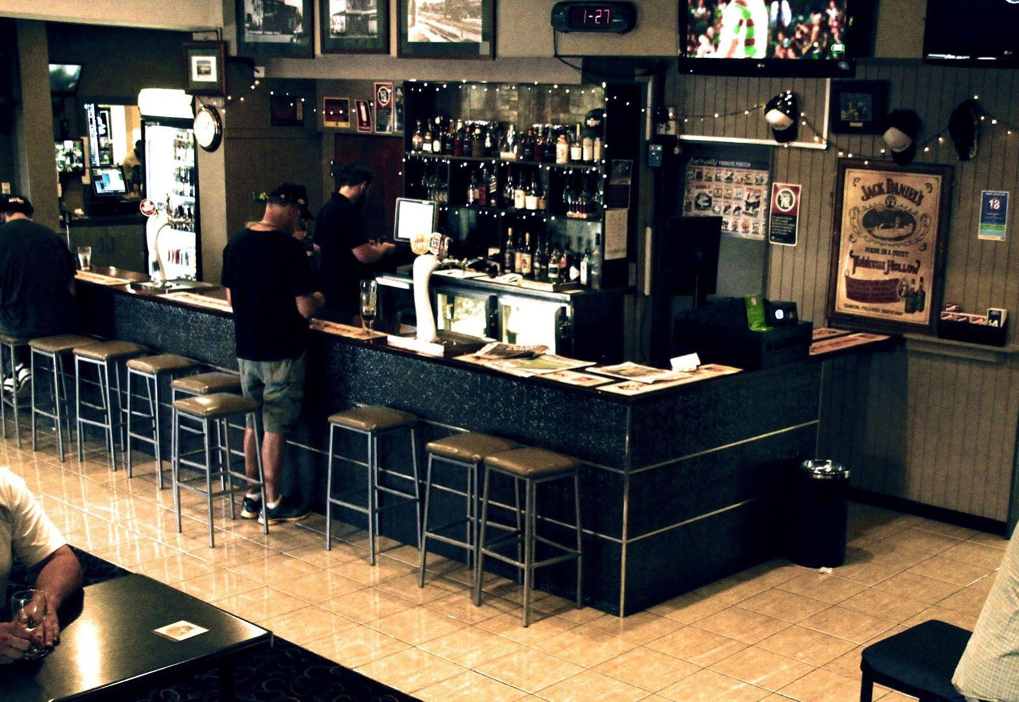 Sportsmens Club Hotel