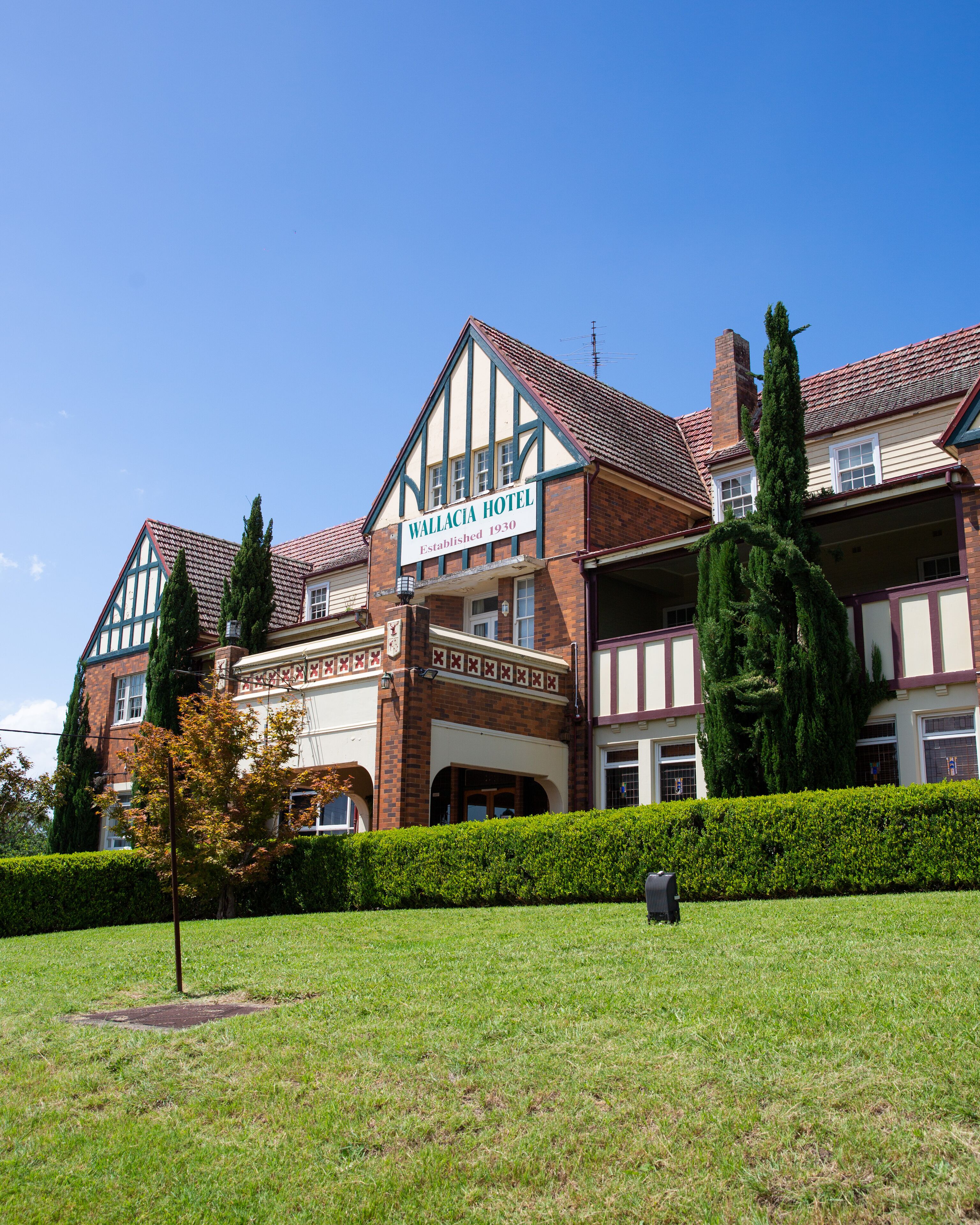 Wallacia Hotel