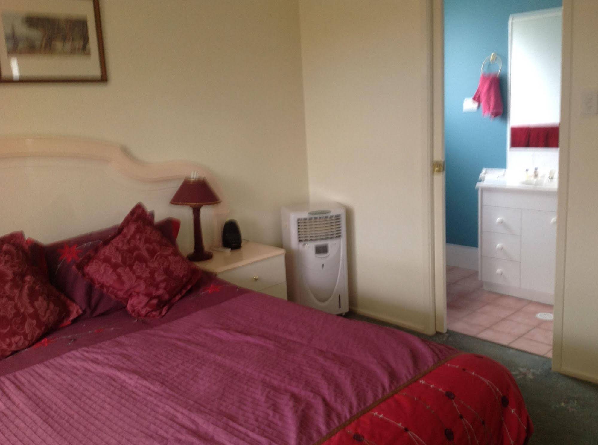 Lake Illawarra Bed and Breakfast