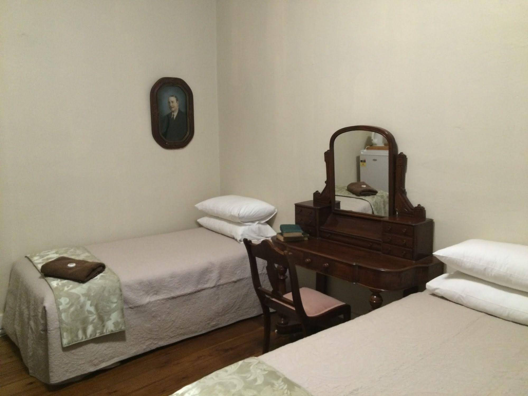 Wisemans Inn Hotel