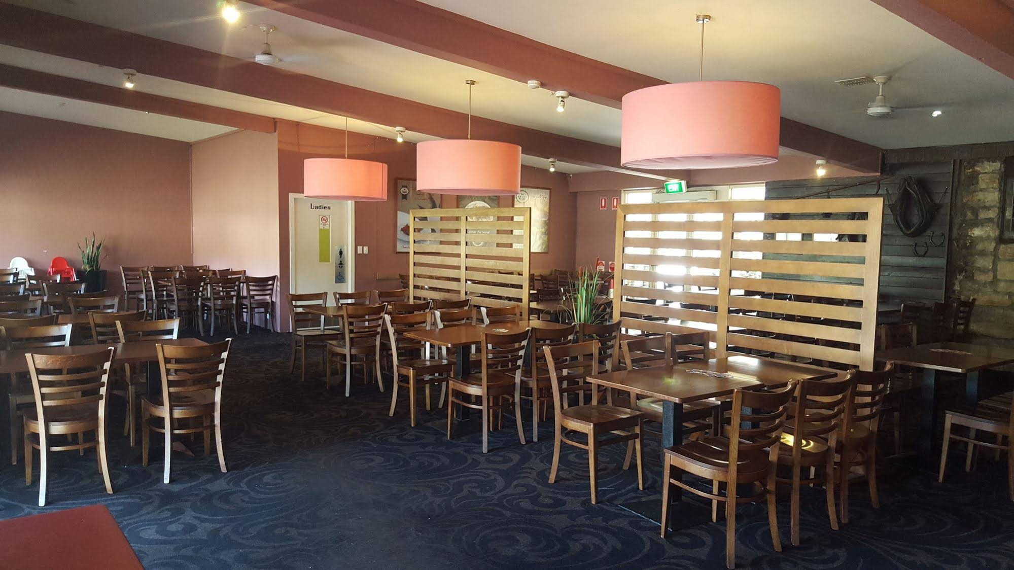 Wisemans Inn Hotel