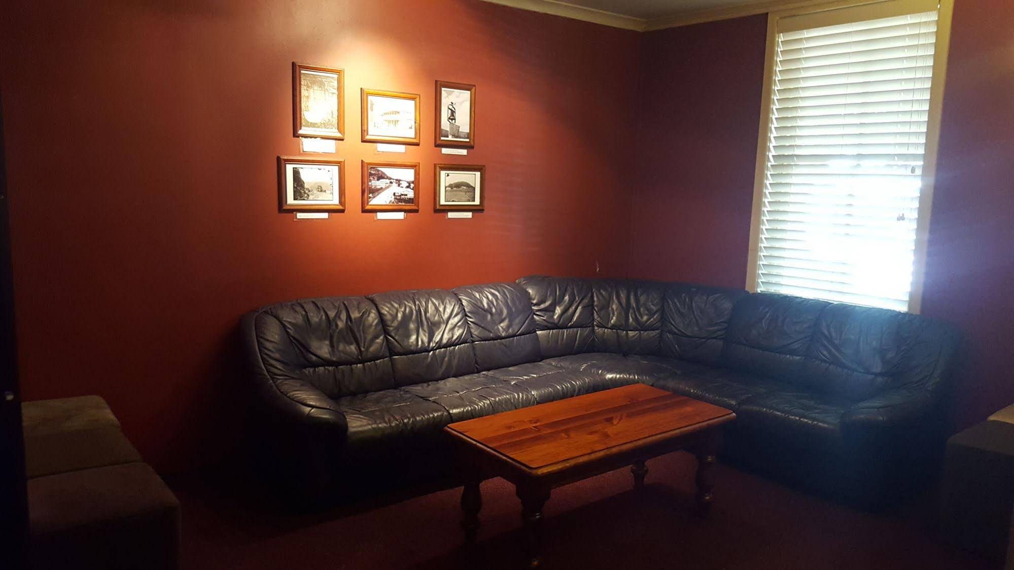 Wisemans Inn Hotel