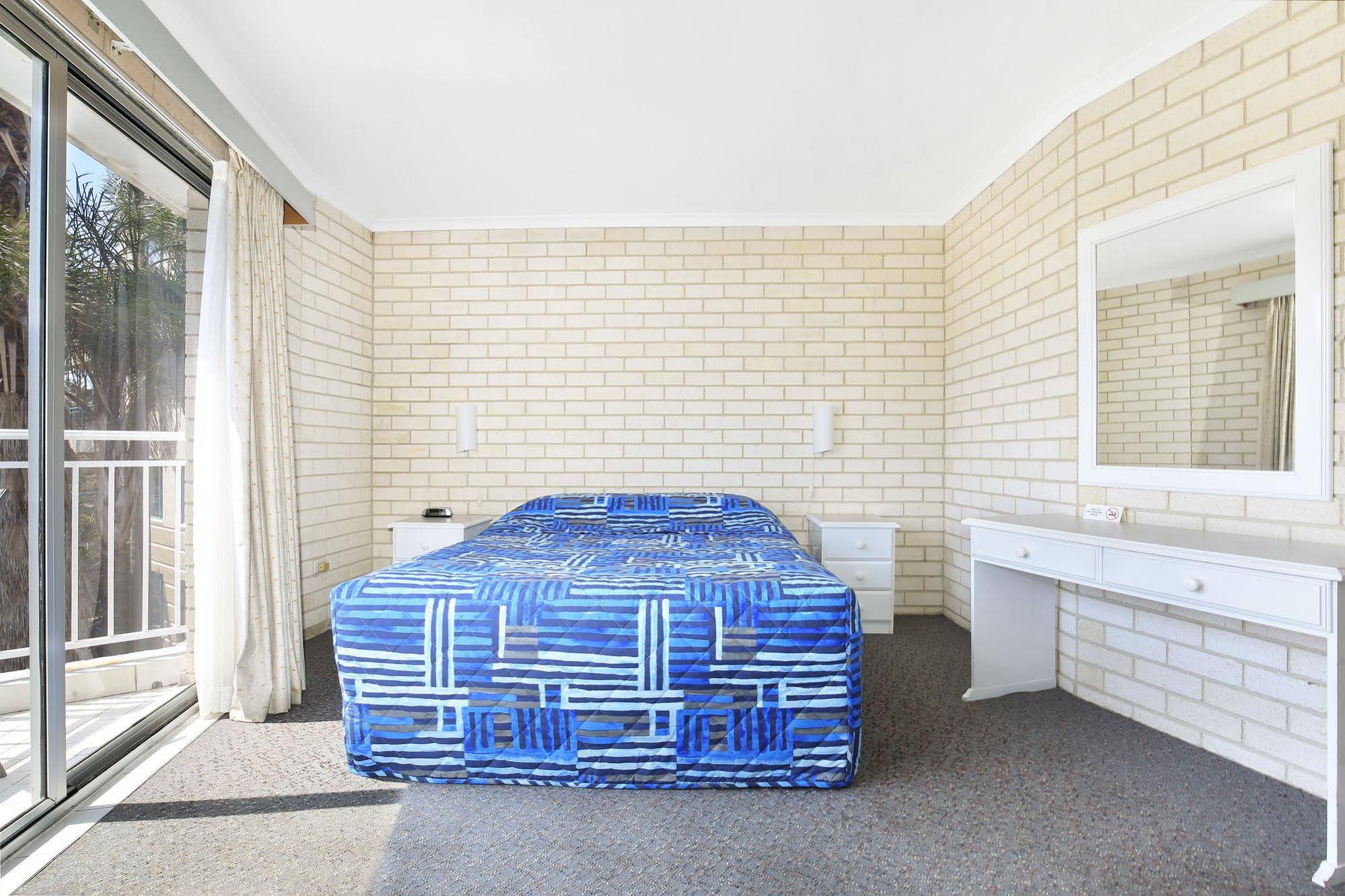 Beach Park Motor Inn