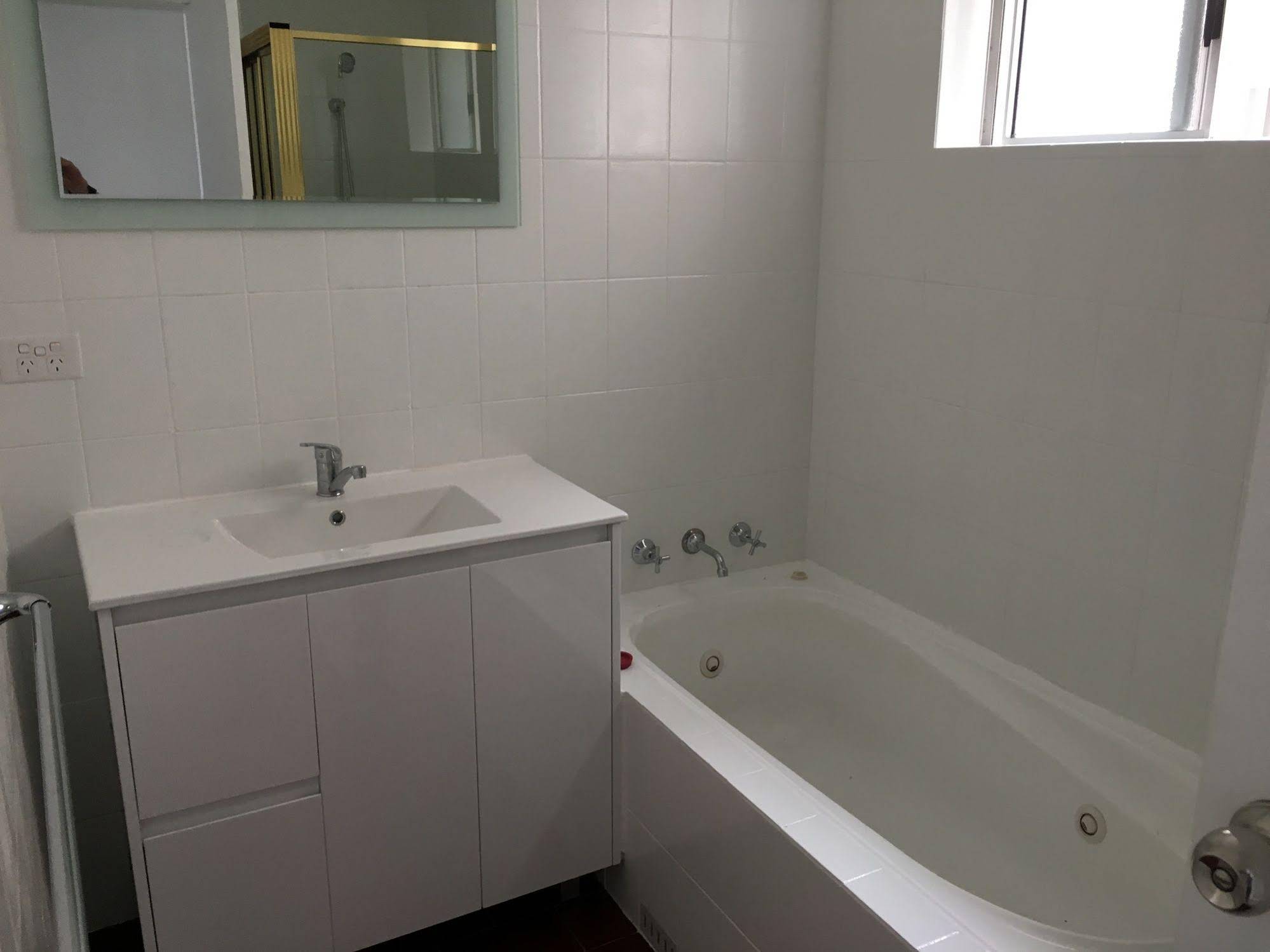 Beach Park Motor Inn