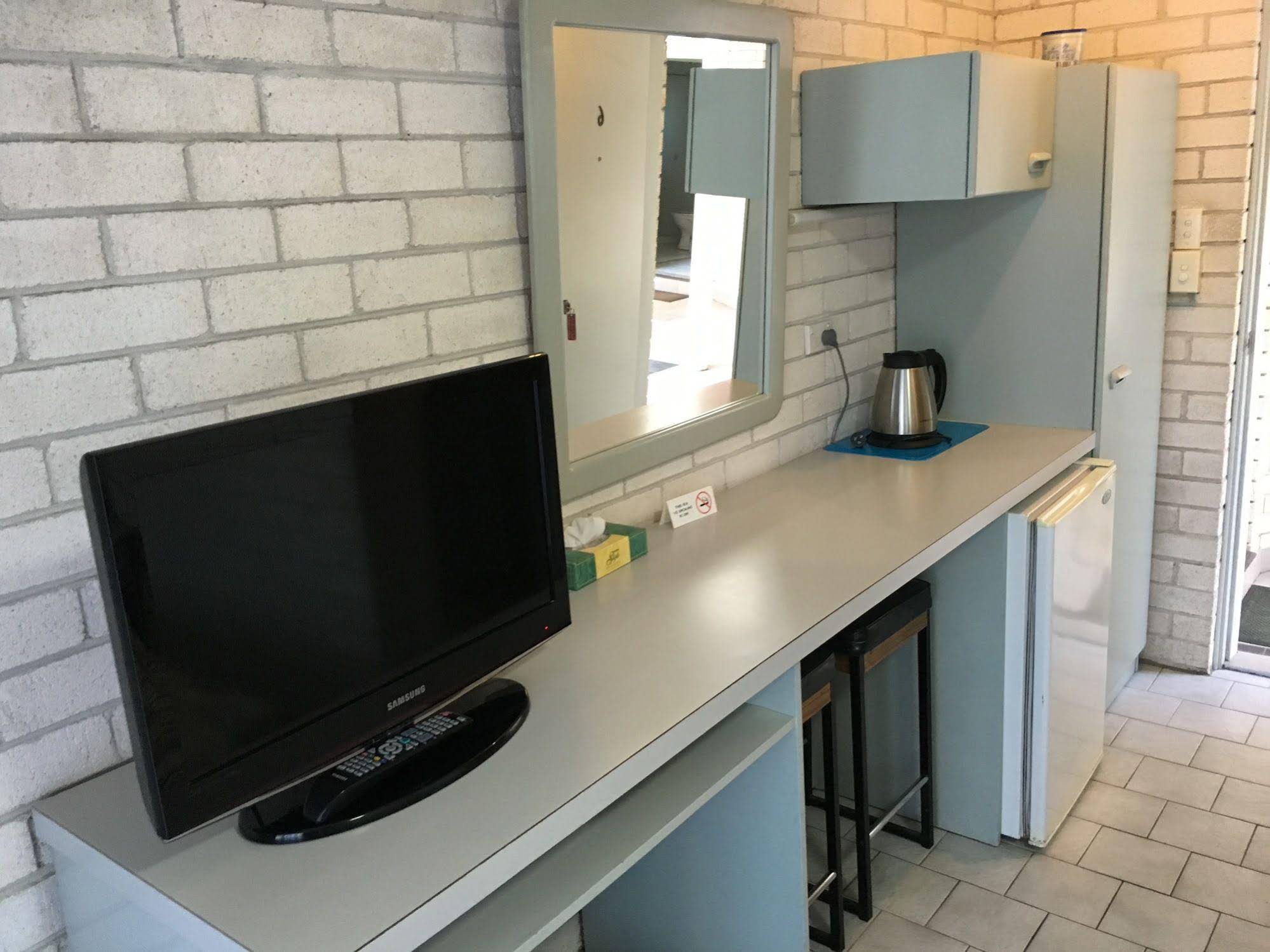 Beach Park Motor Inn