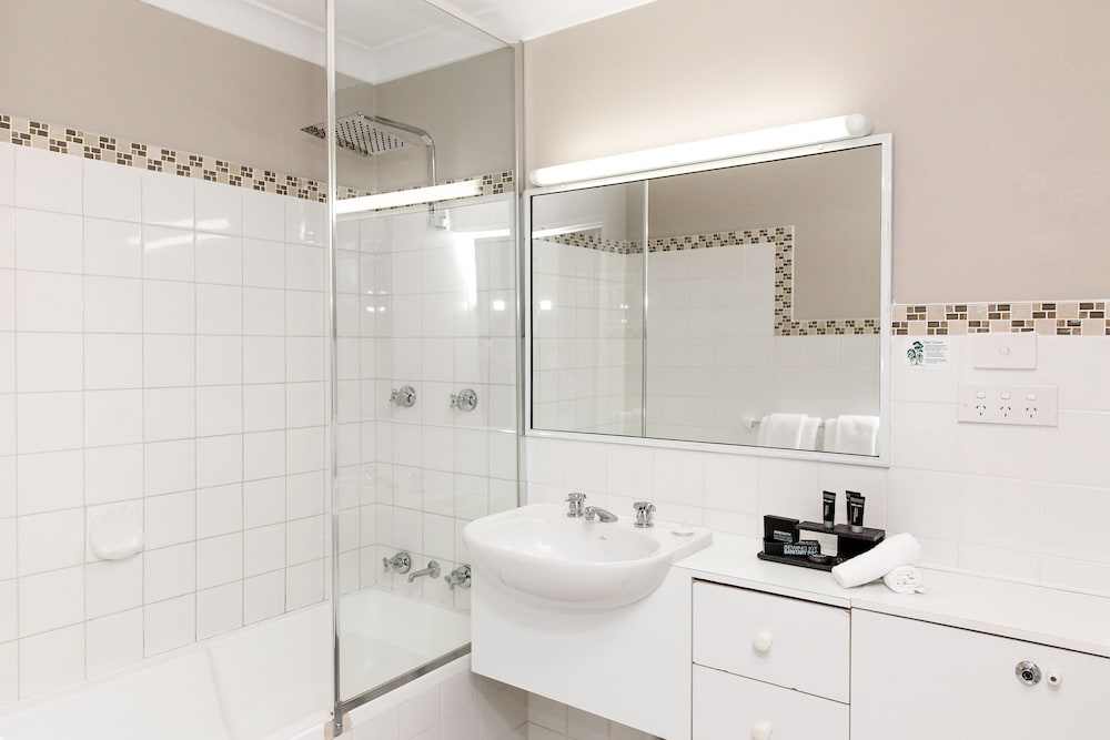 The Belmore All Suite Hotel