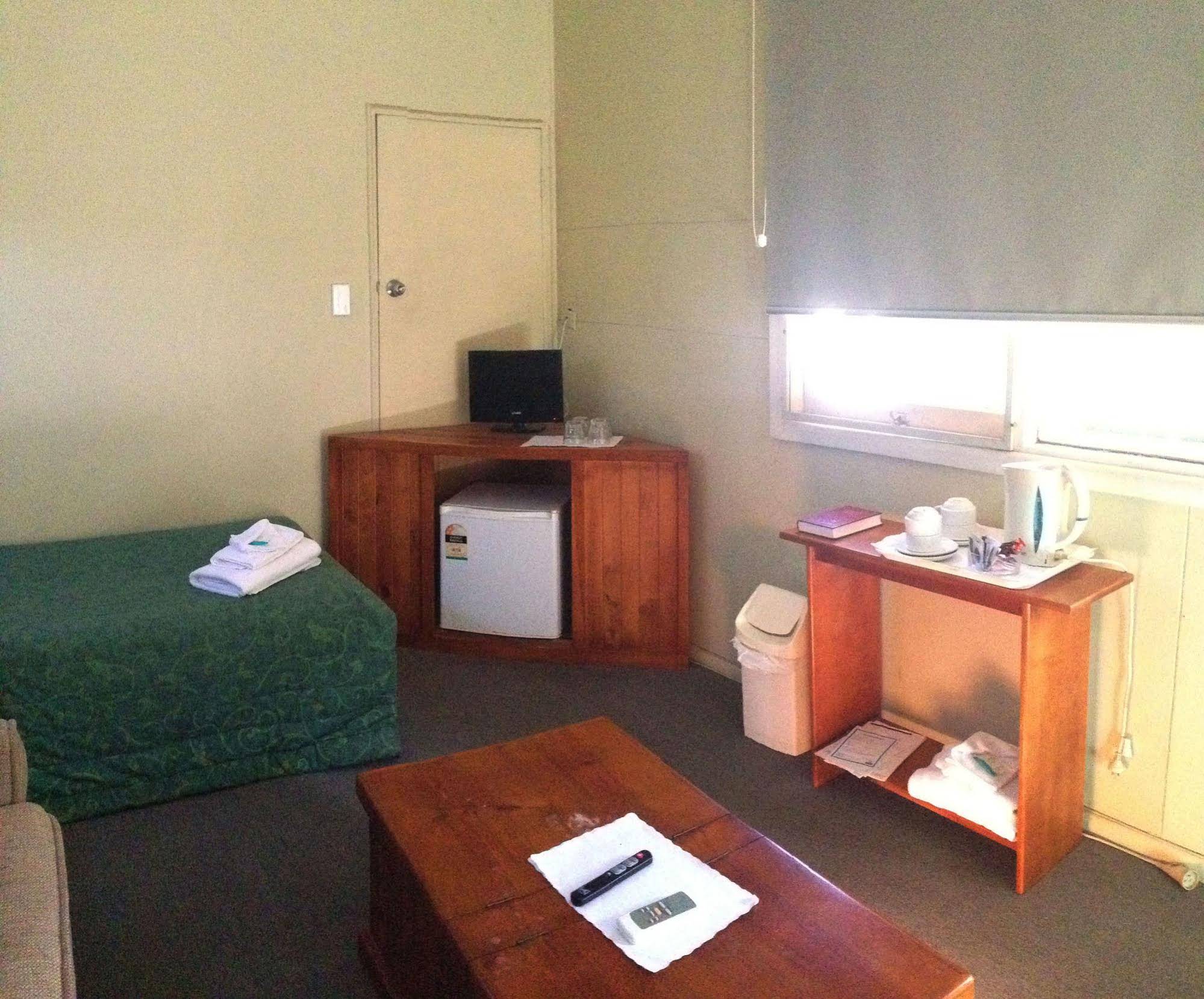 Rod N Reel Hotel Motel Woodburn