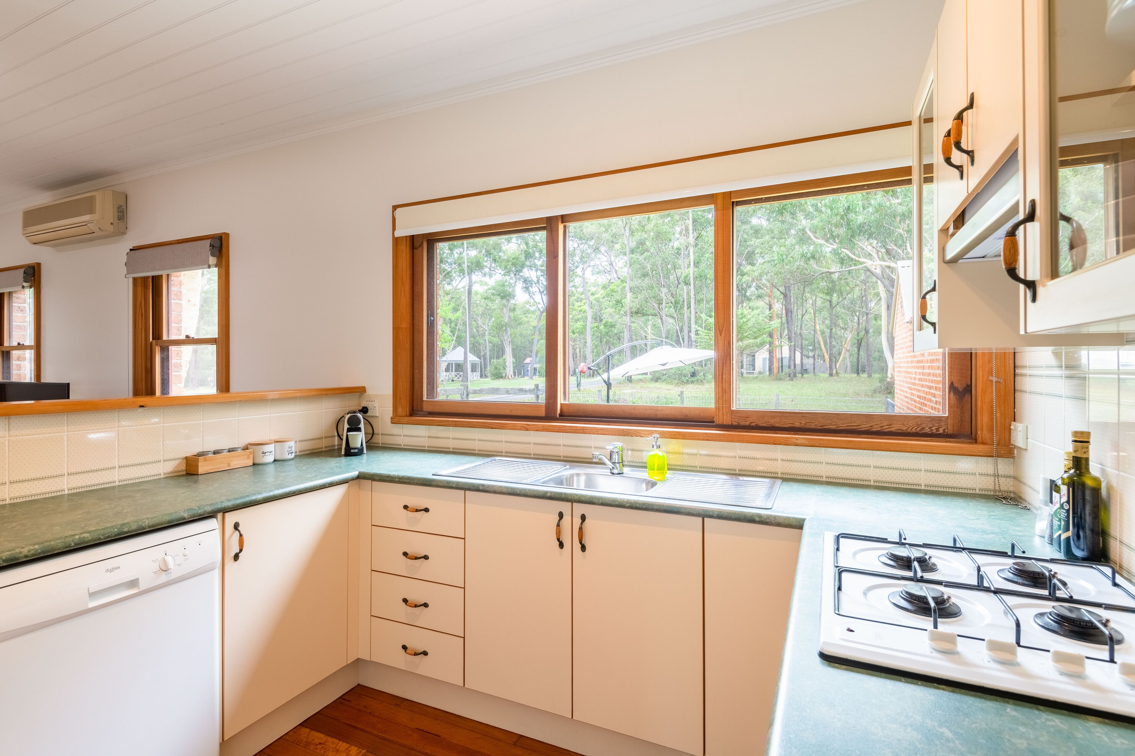 Bay and Bush Cottages, Jervis Bay