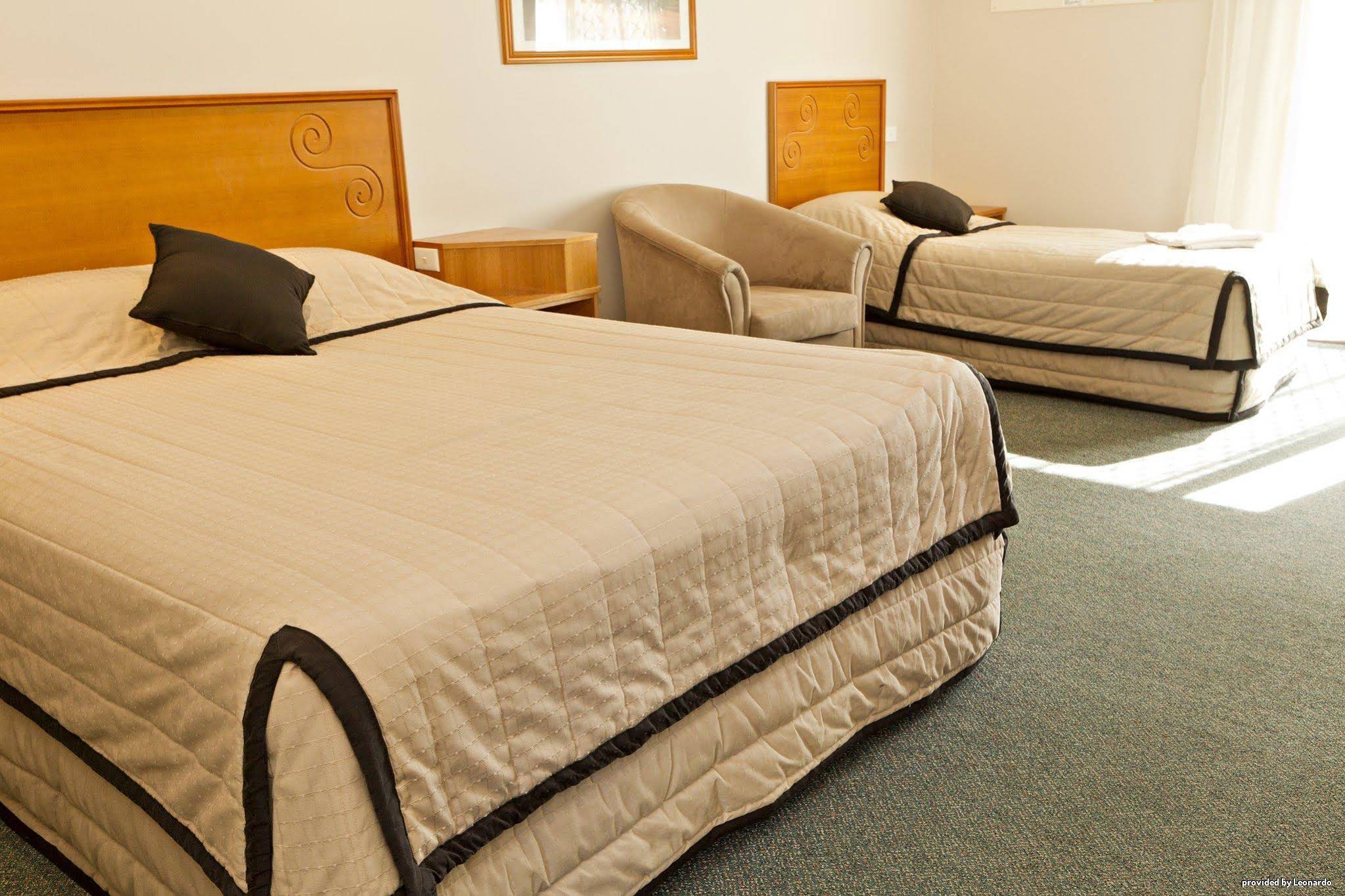 Hilltops Retreat Motor Inn