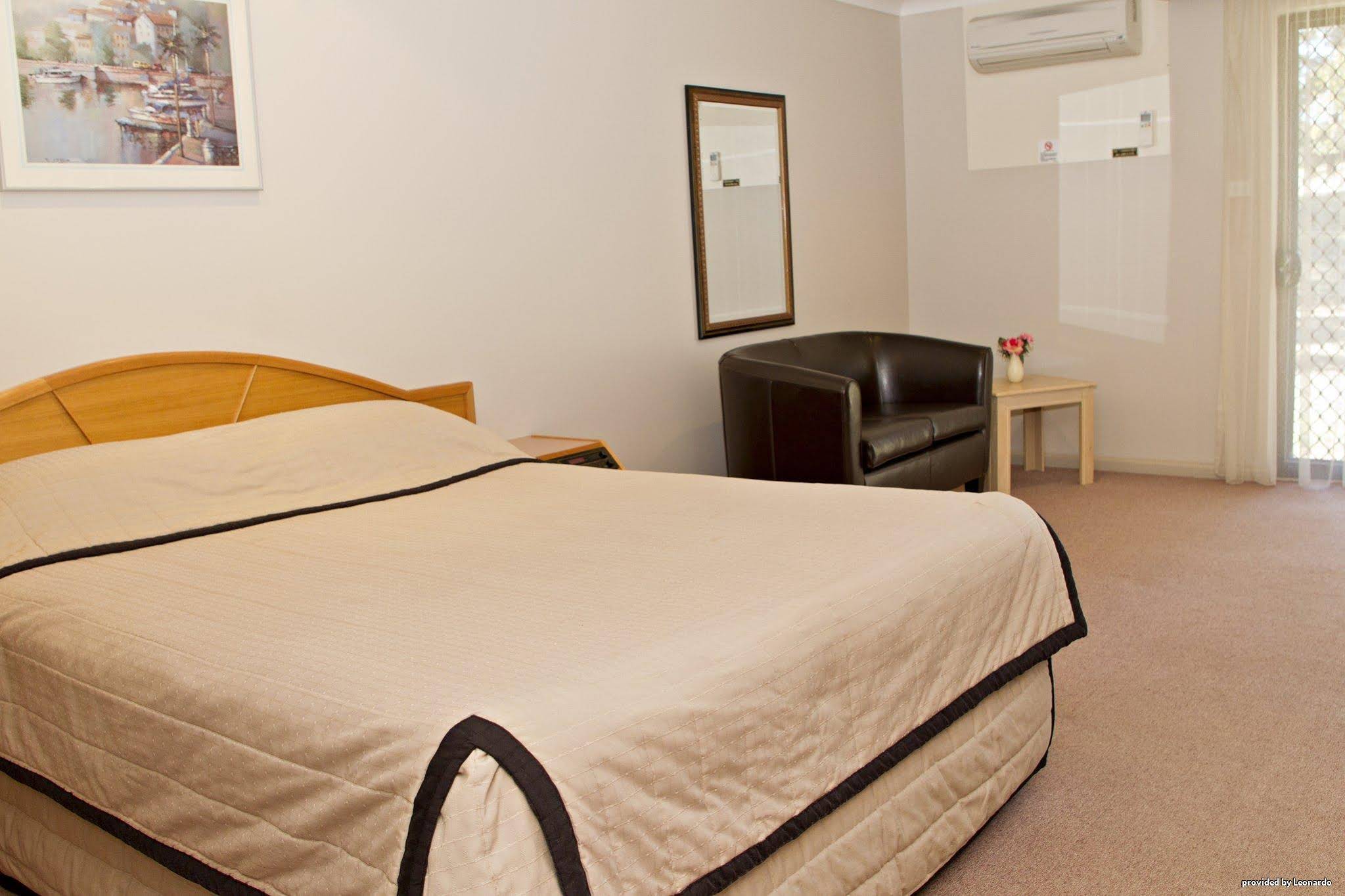 Hilltops Retreat Motor Inn