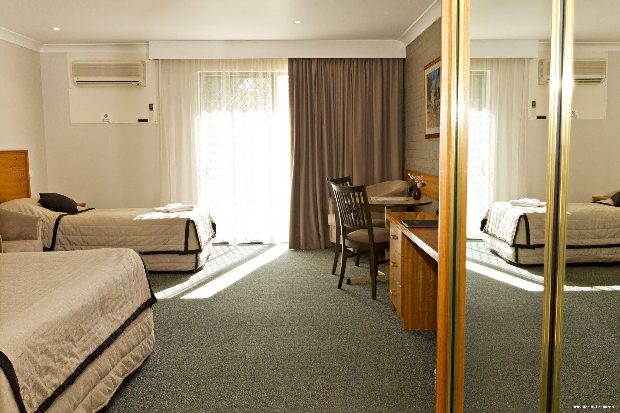 Hilltops Retreat Motor Inn