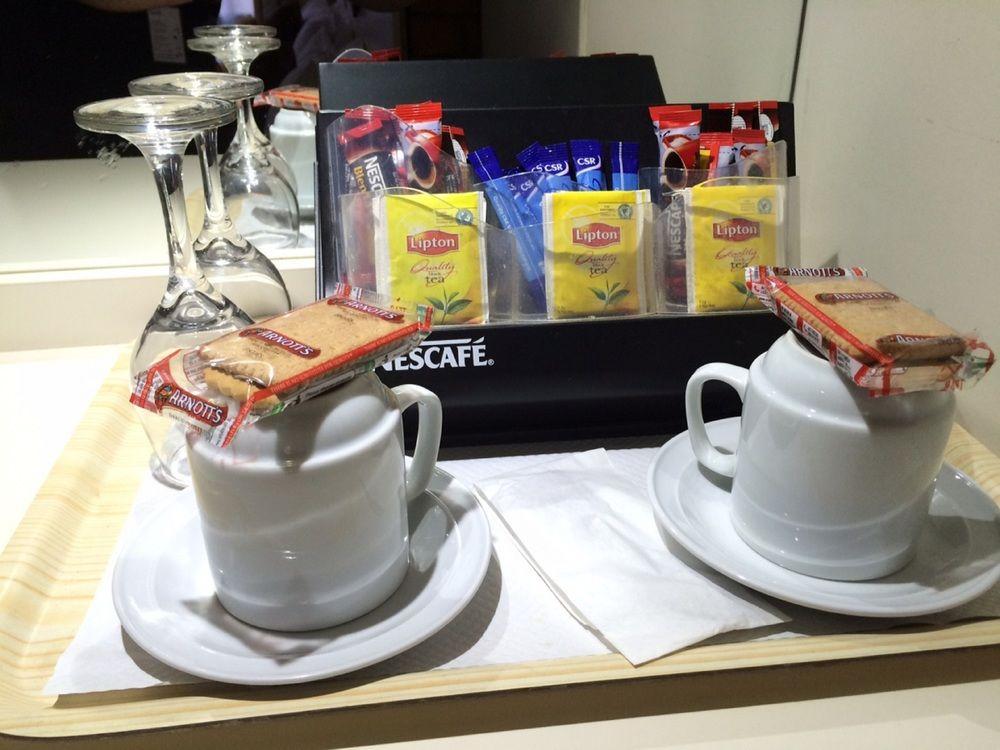 Alice in the Territory