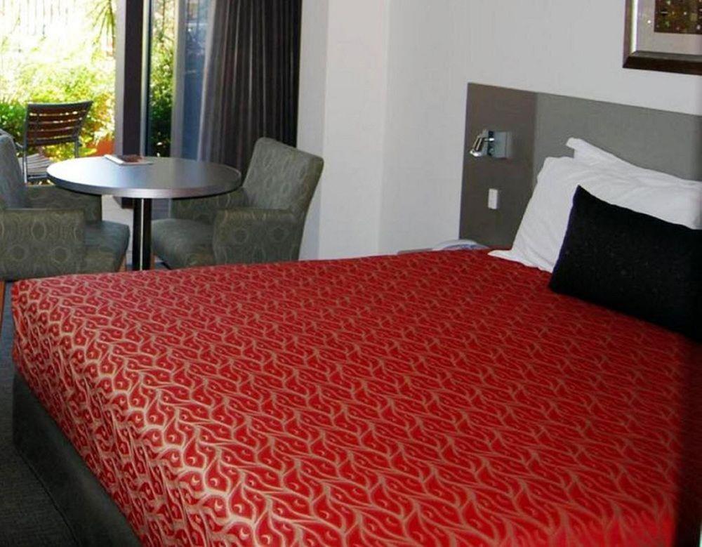 Stay at Alice Springs Hotel