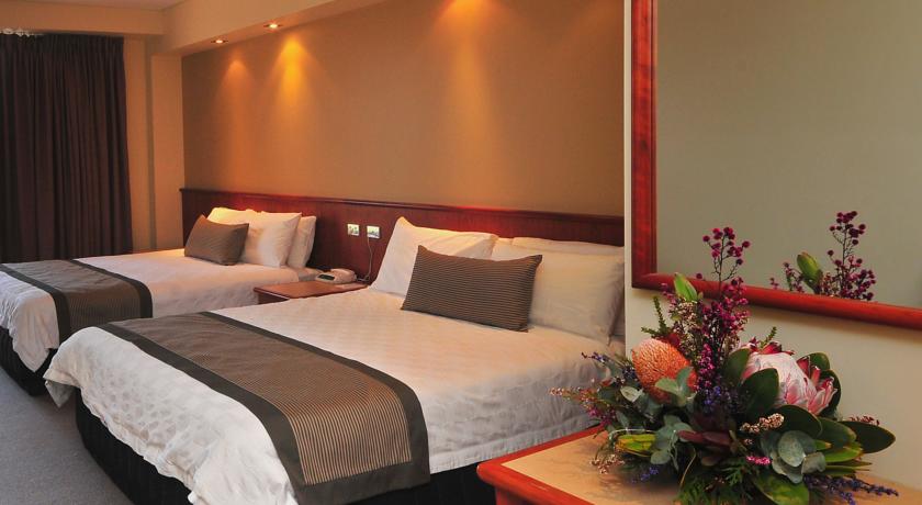 Crowne Plaza Alice Springs Lasseters