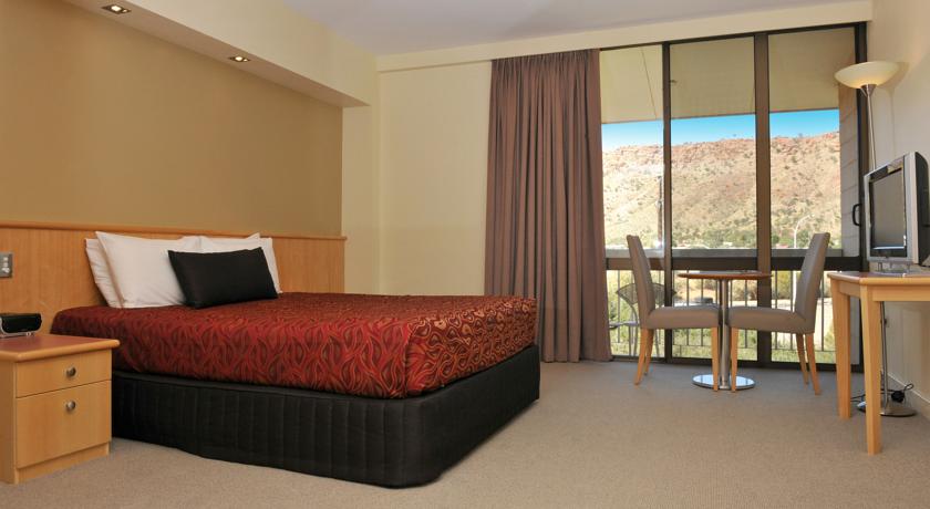 Crowne Plaza Alice Springs Lasseters