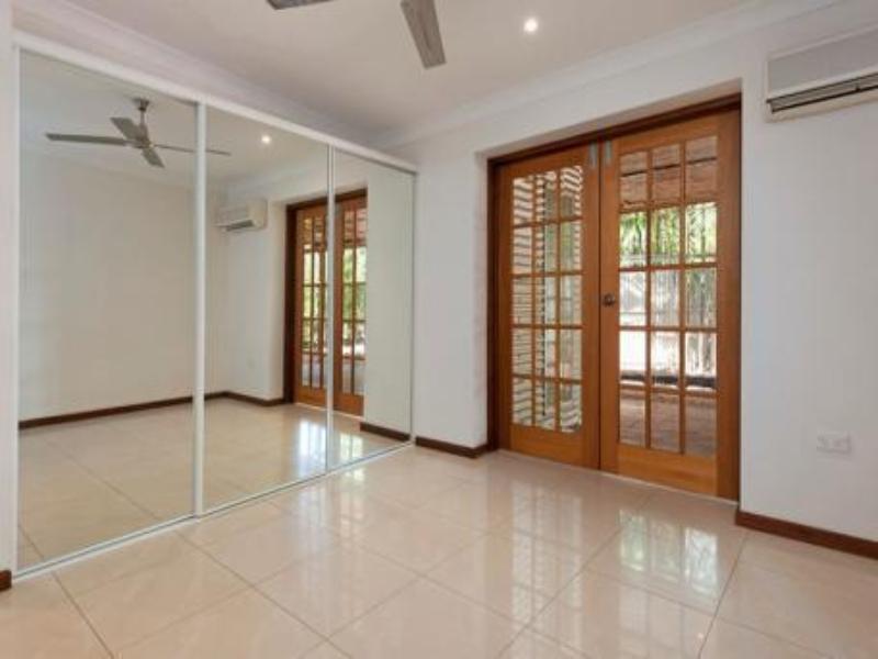 Peninsula Apartments Darwin