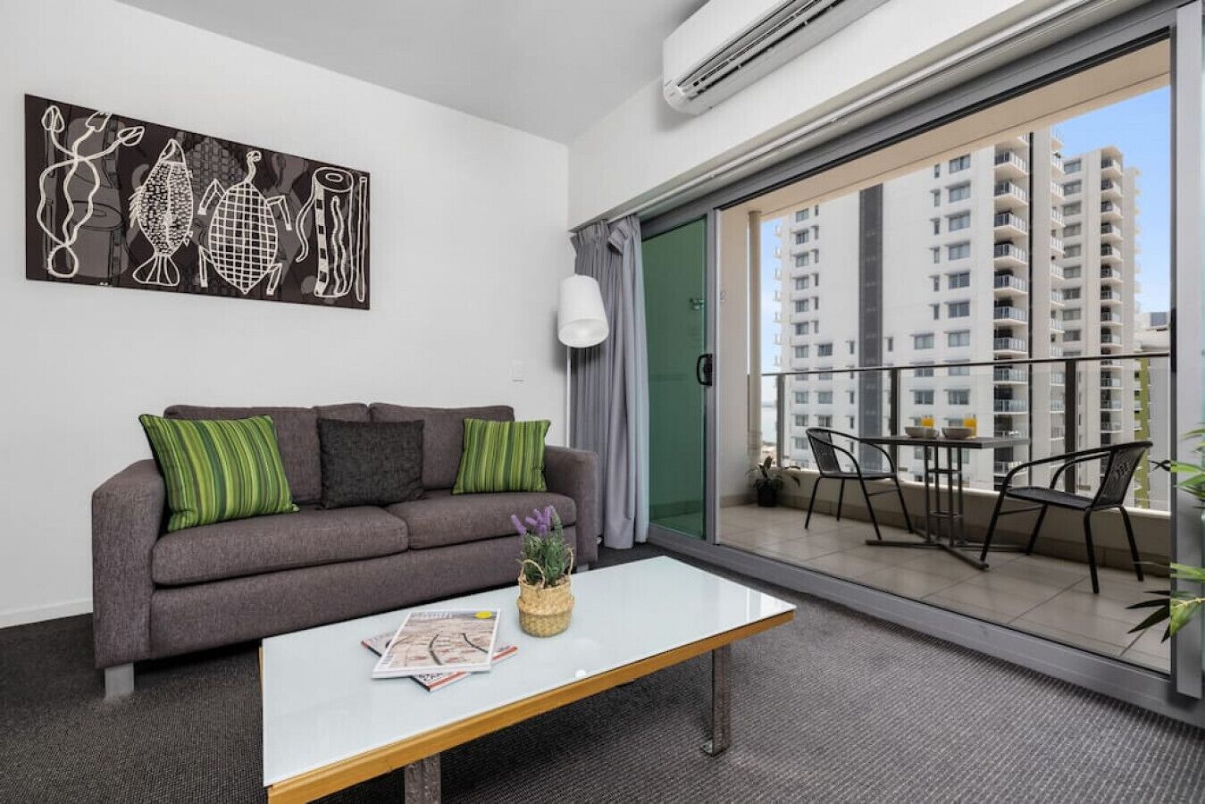 Signatures On Knuckey