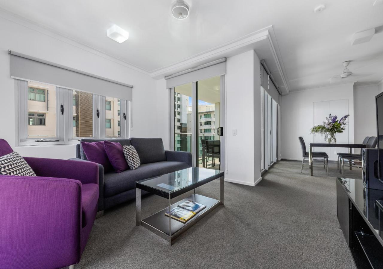 H on Mitchell Apartment Hotel