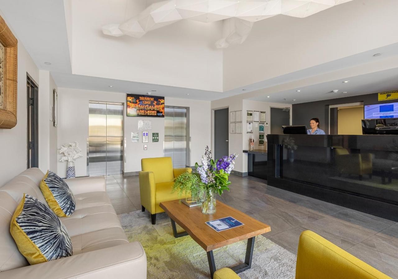 H on Mitchell Apartment Hotel