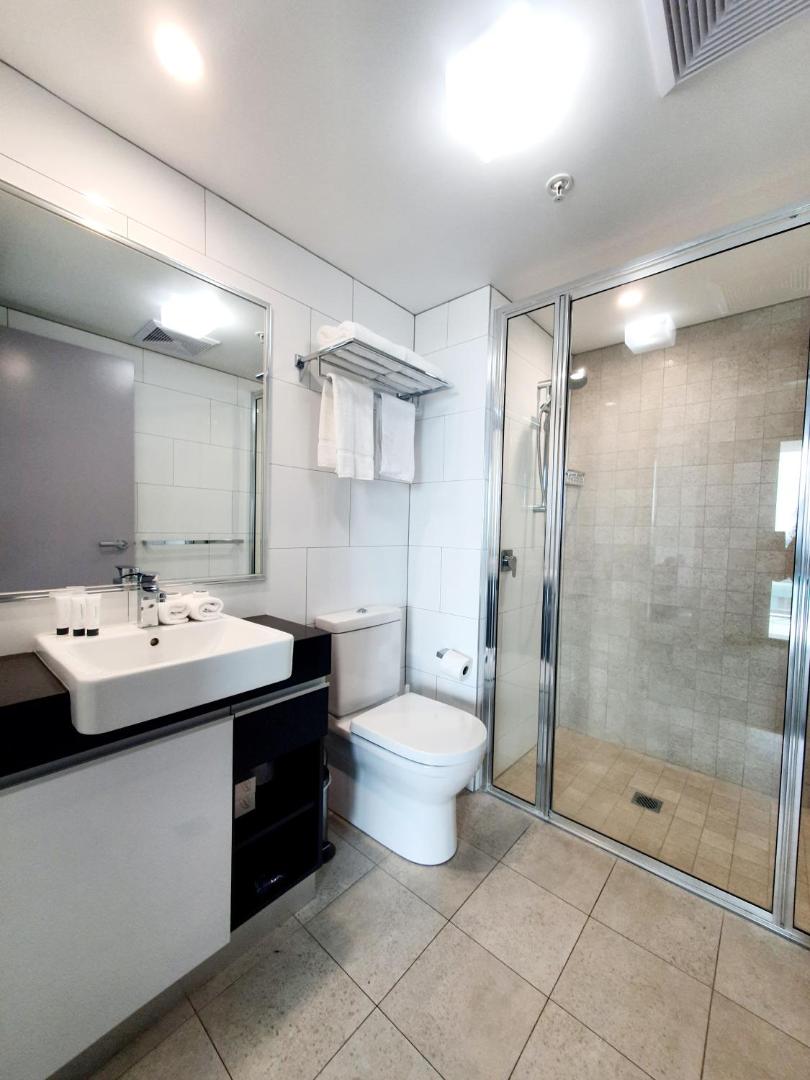 H on Mitchell Apartment Hotel