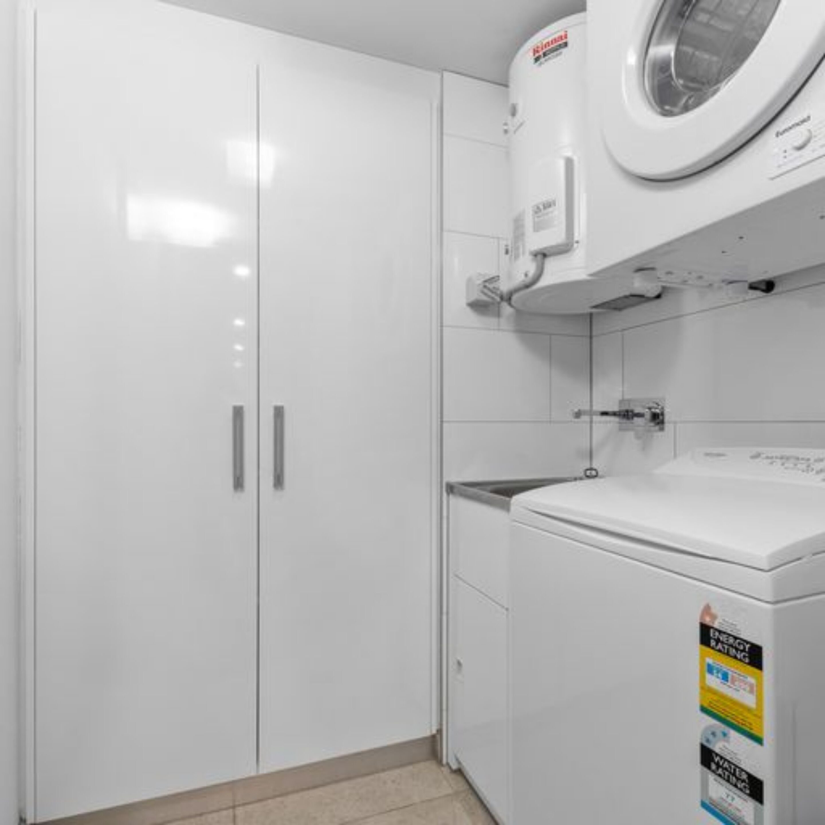 H on Mitchell Apartment Hotel