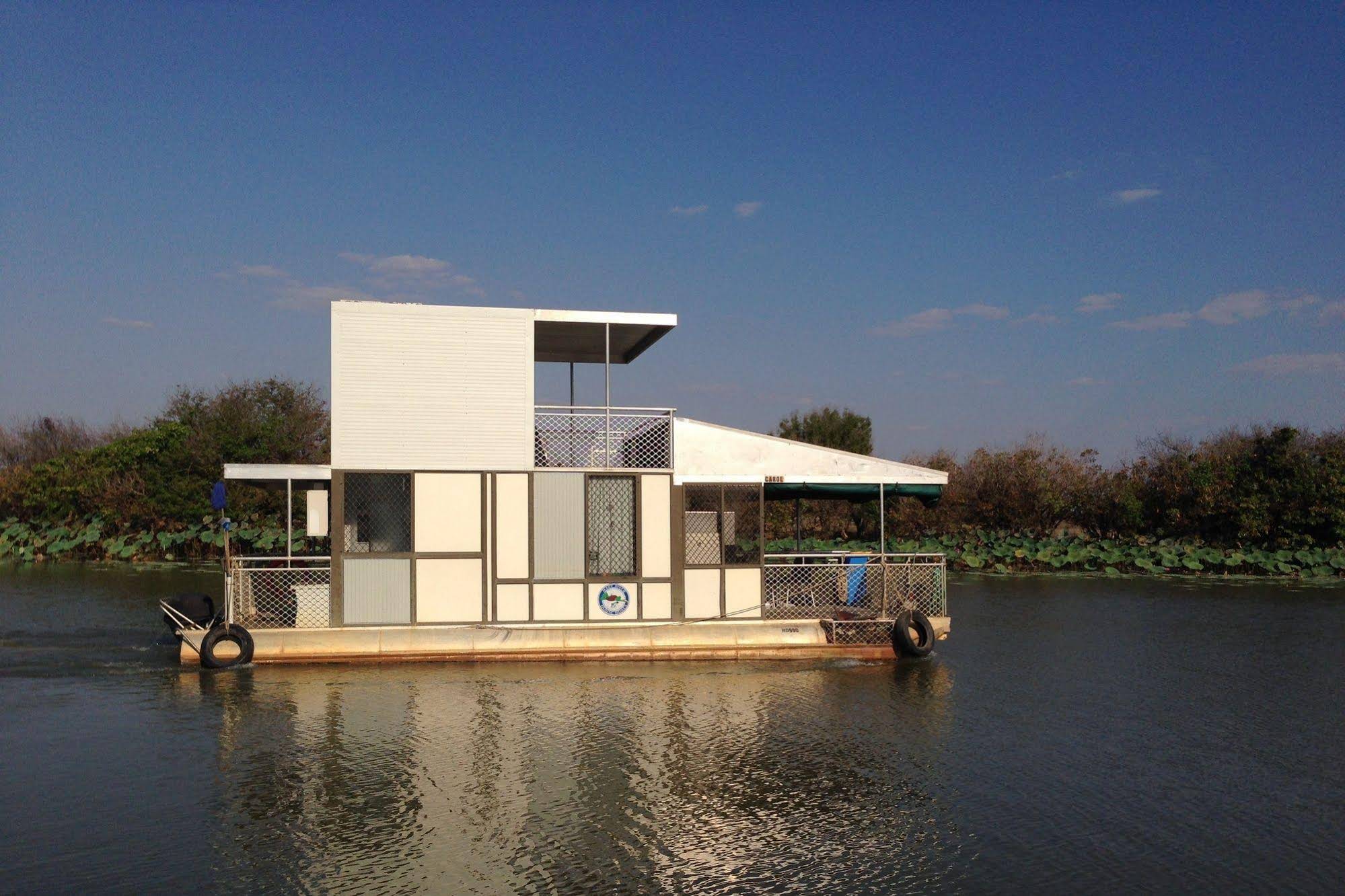 Mary River House Boats