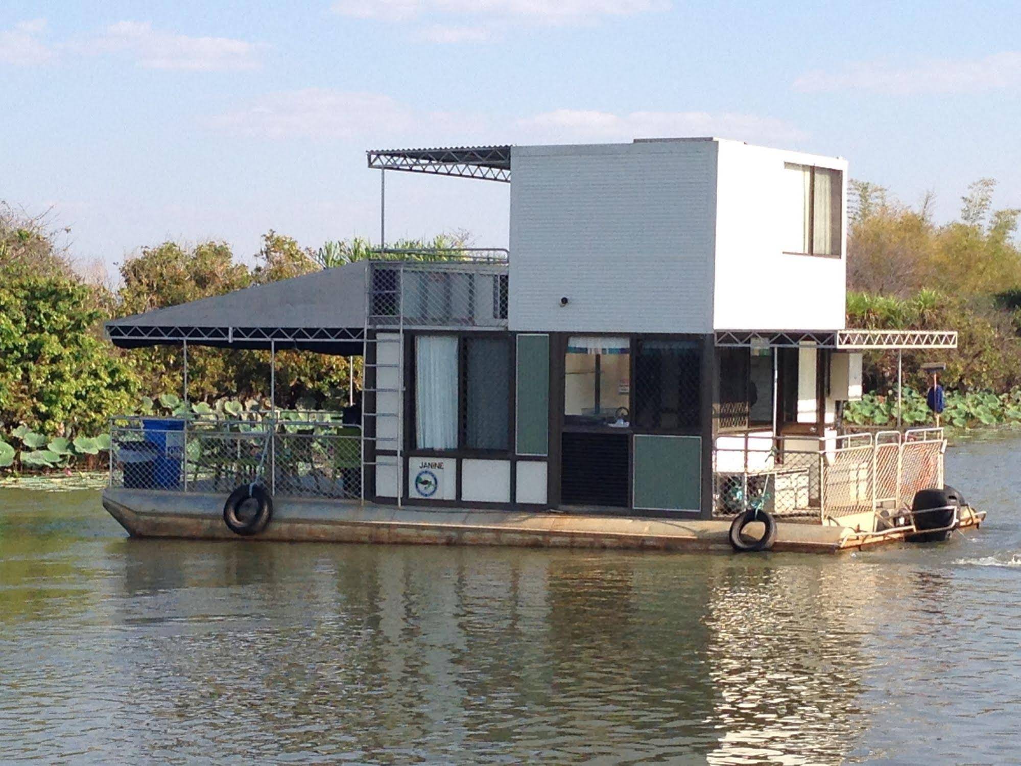 Mary River House Boats