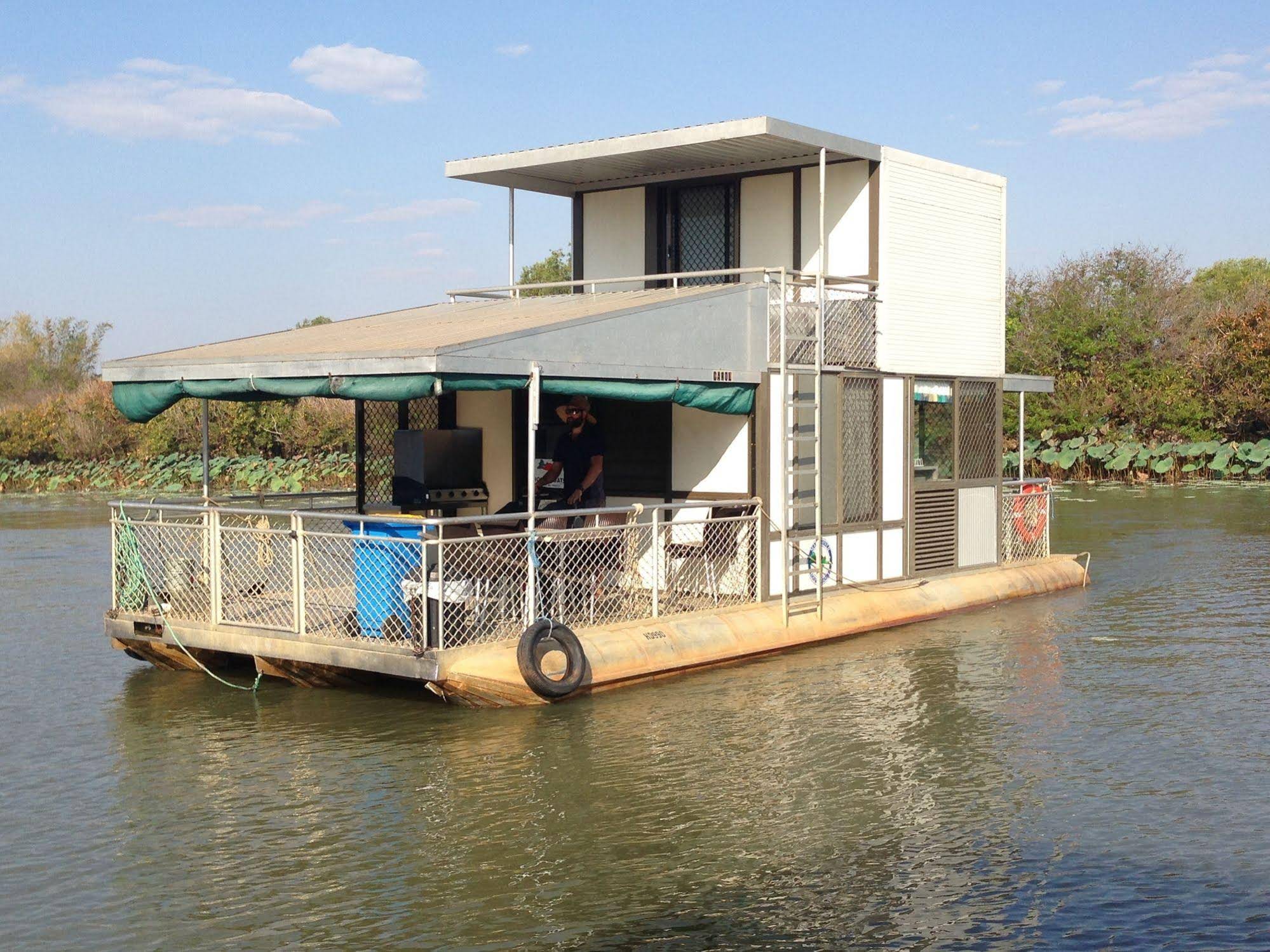 Mary River House Boats