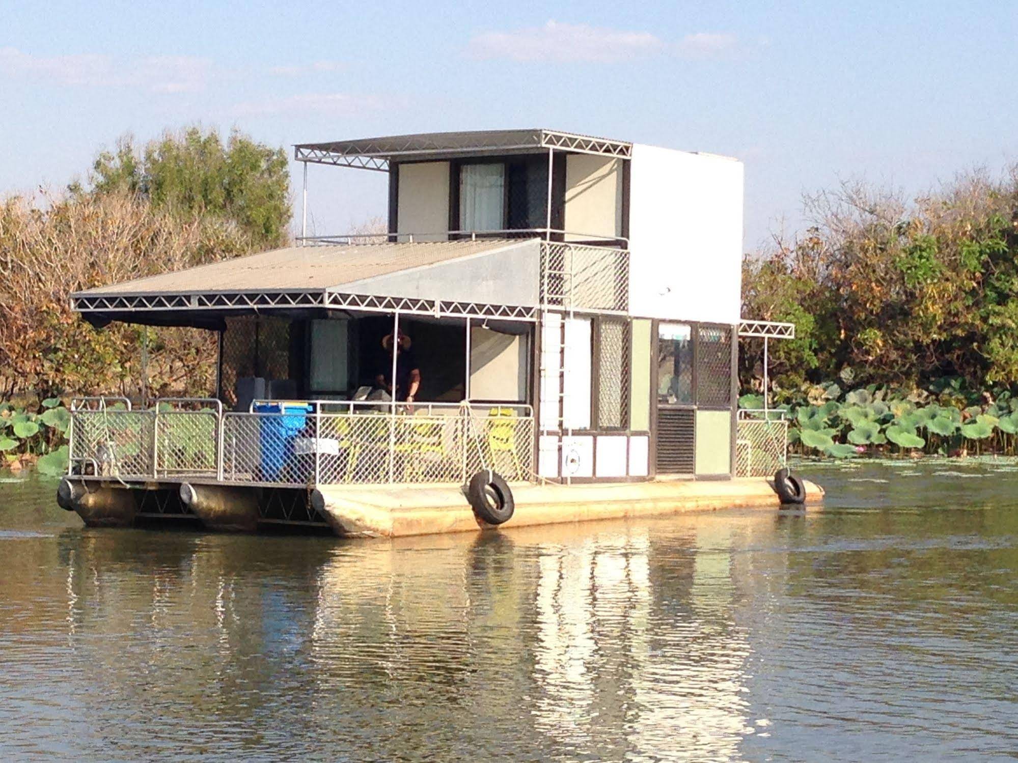 Mary River House Boats