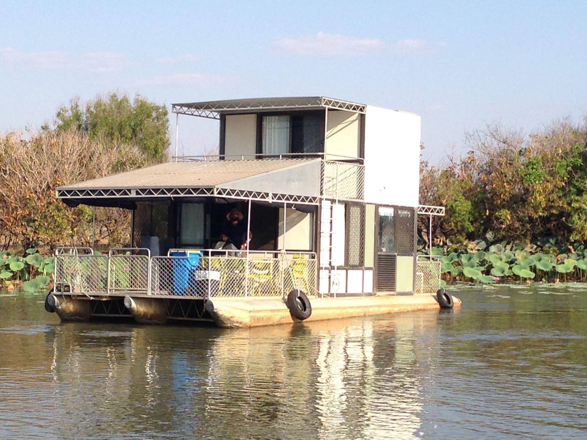 Mary River House Boats