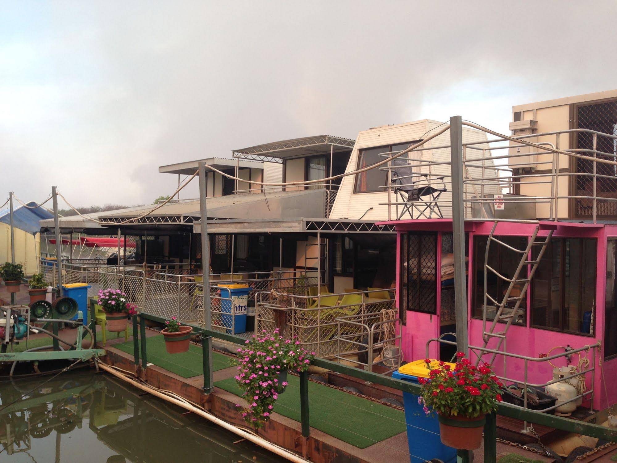 Mary River House Boats