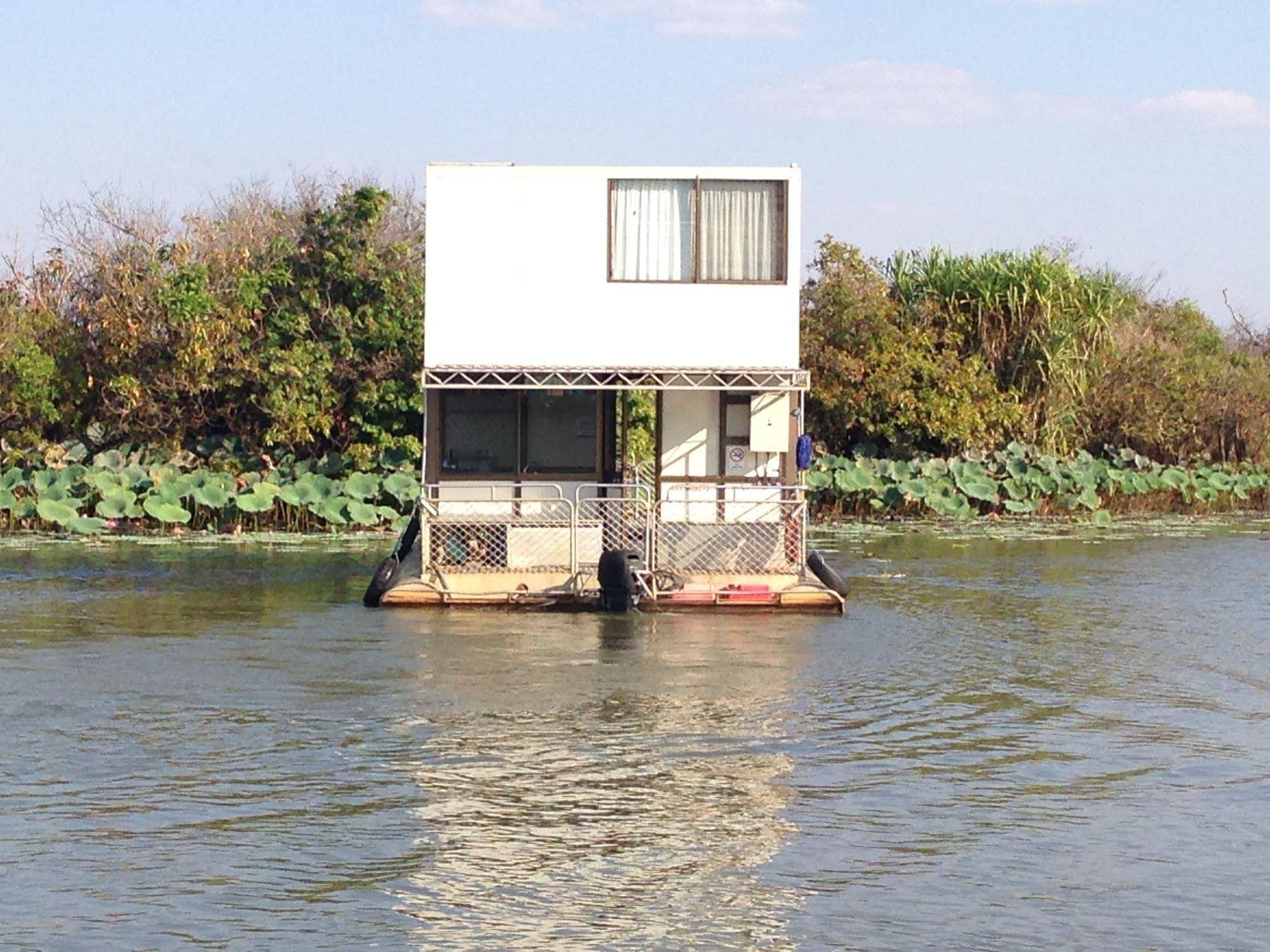 Mary River House Boats