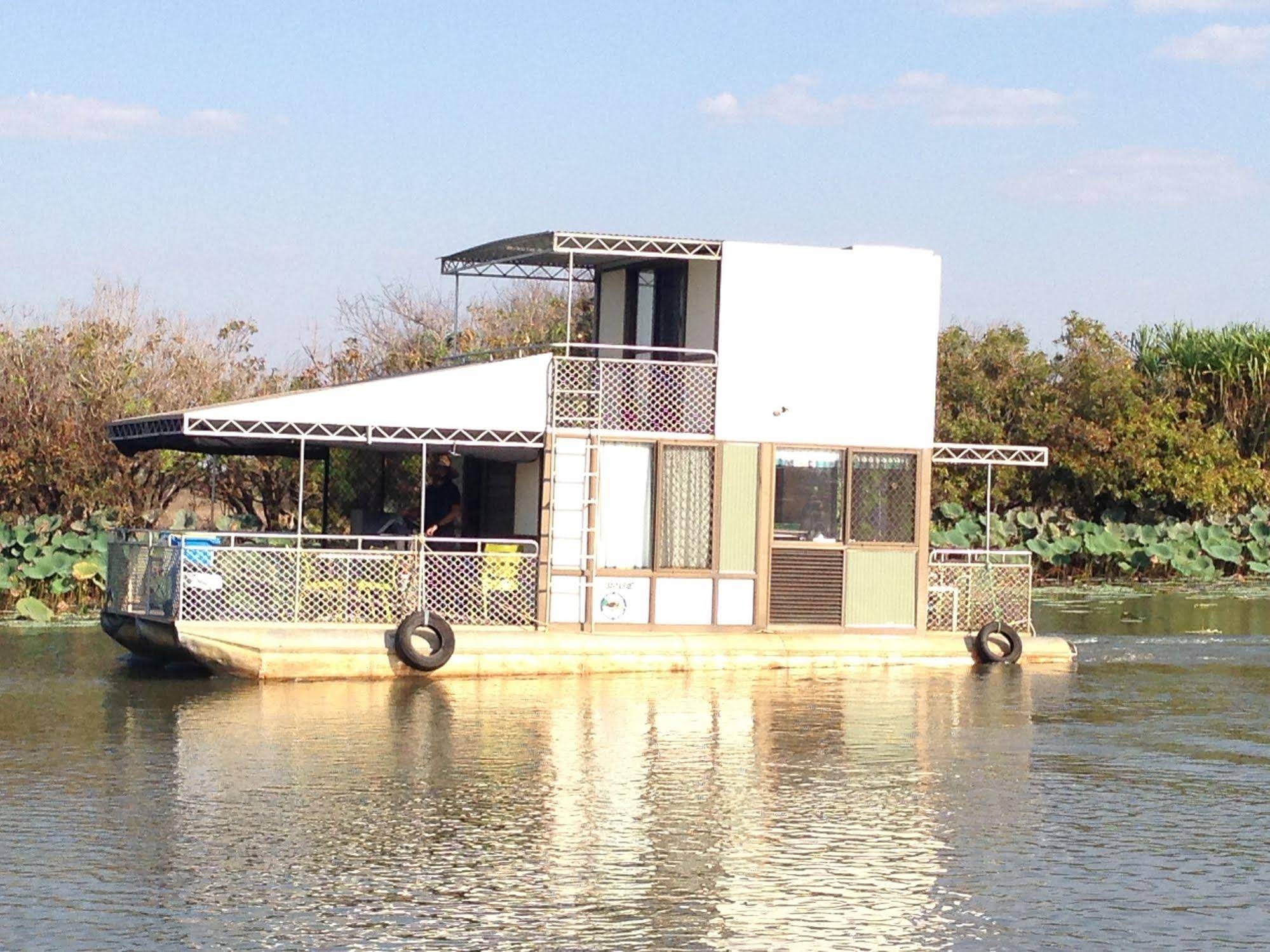 Mary River House Boats