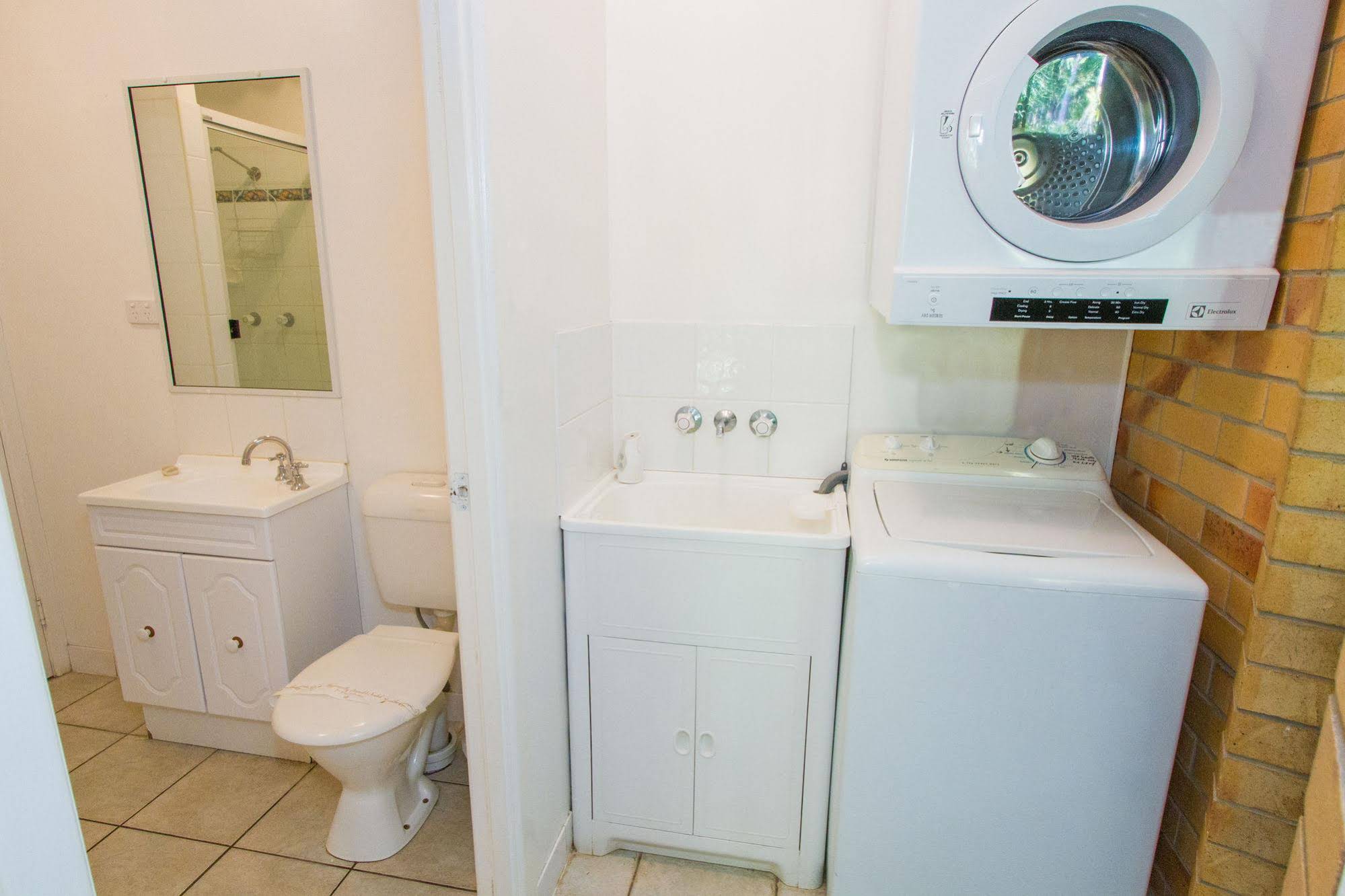 Agnes Palms Accommodation and Motel