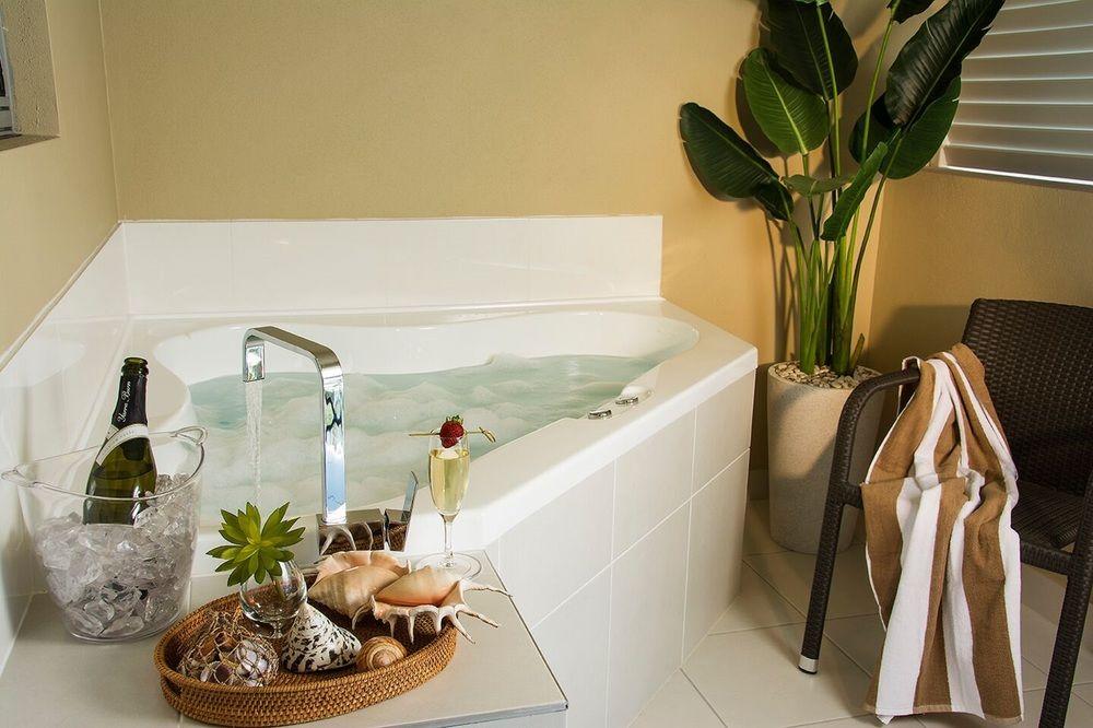 Lagoons 1770 Resort & Spa