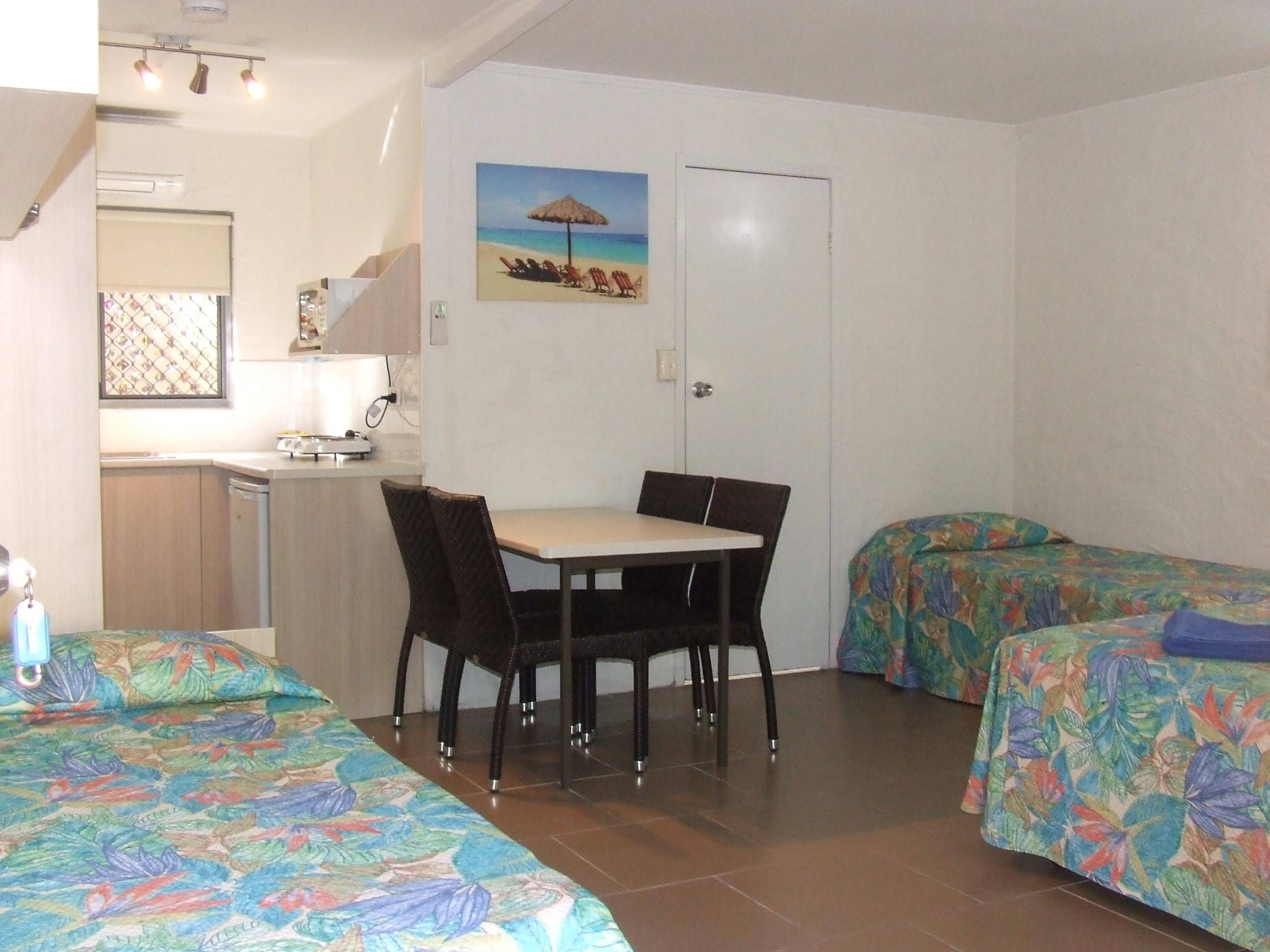 Mango Tree Motel