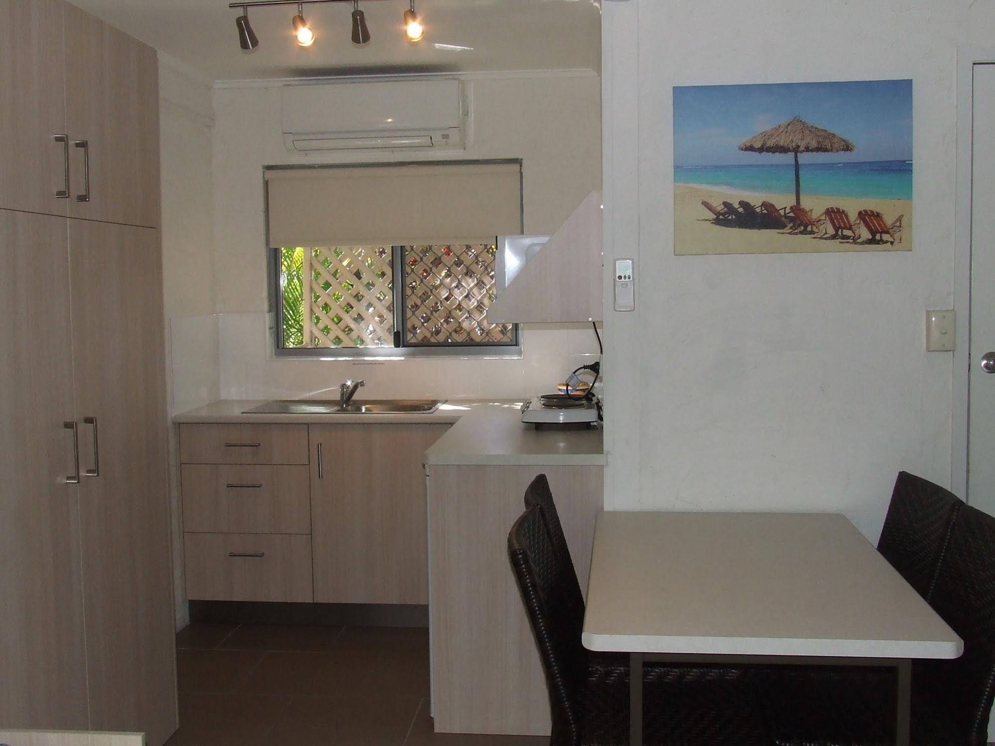 Mango Tree Motel
