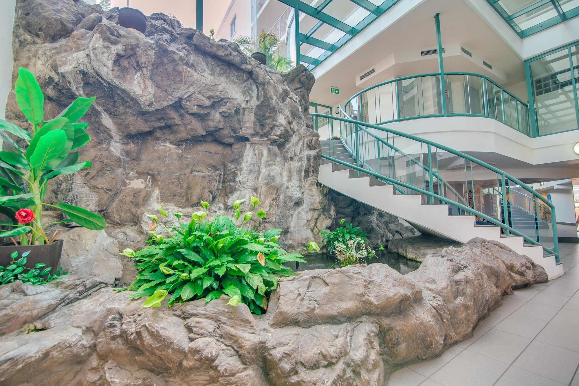 Grand Palais Beachside Resort