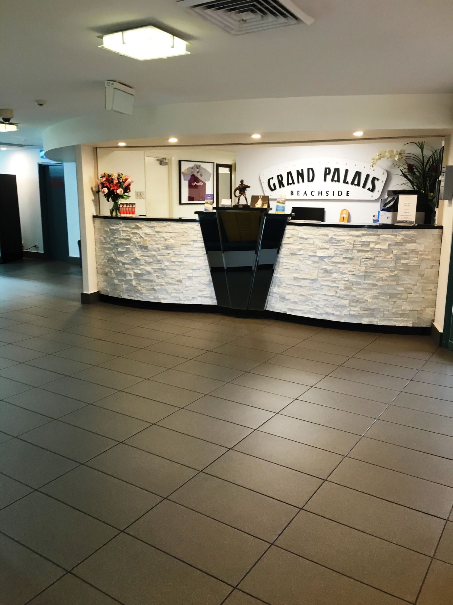 Grand Palais Beachside Resort