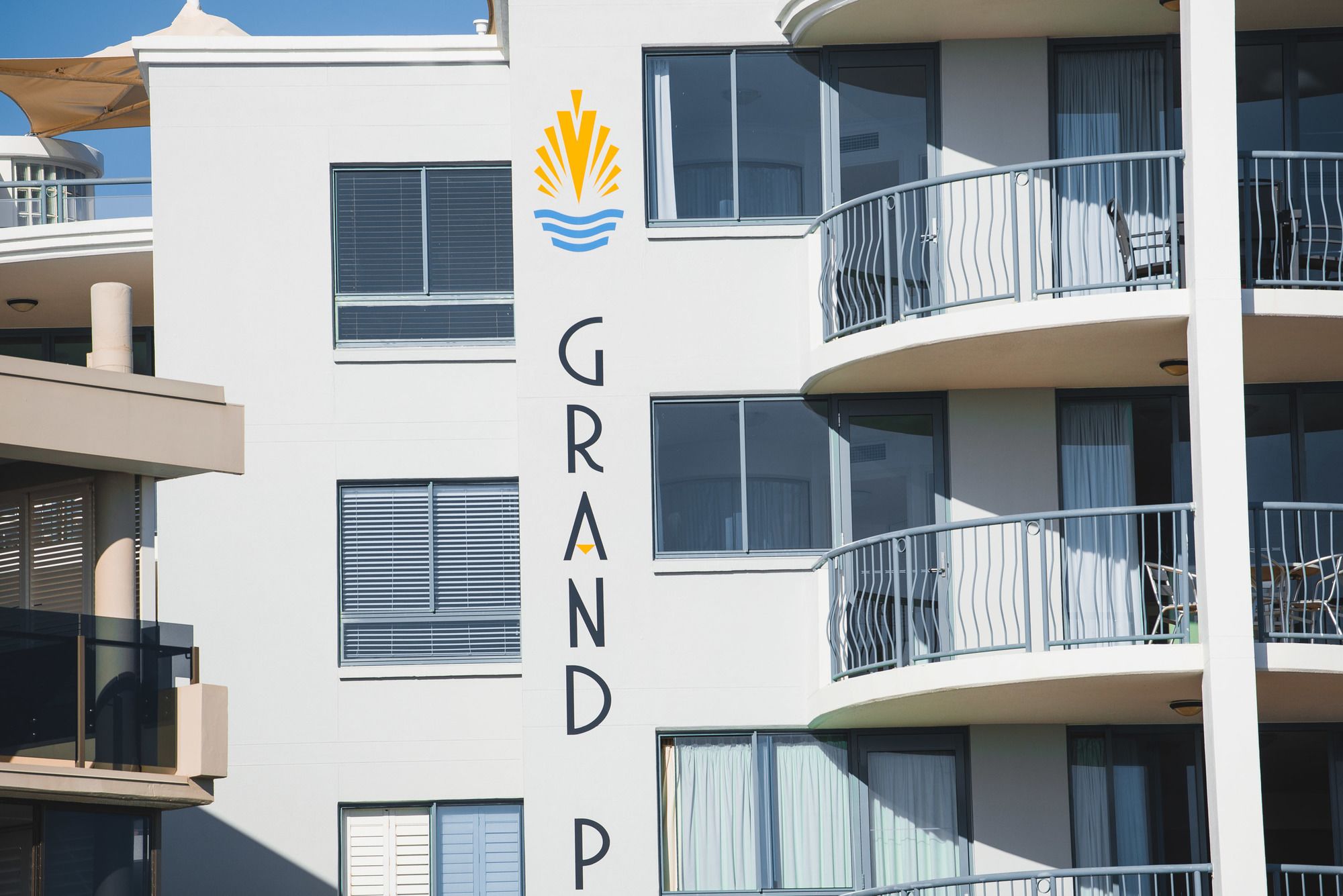 Grand Palais Beachside Resort