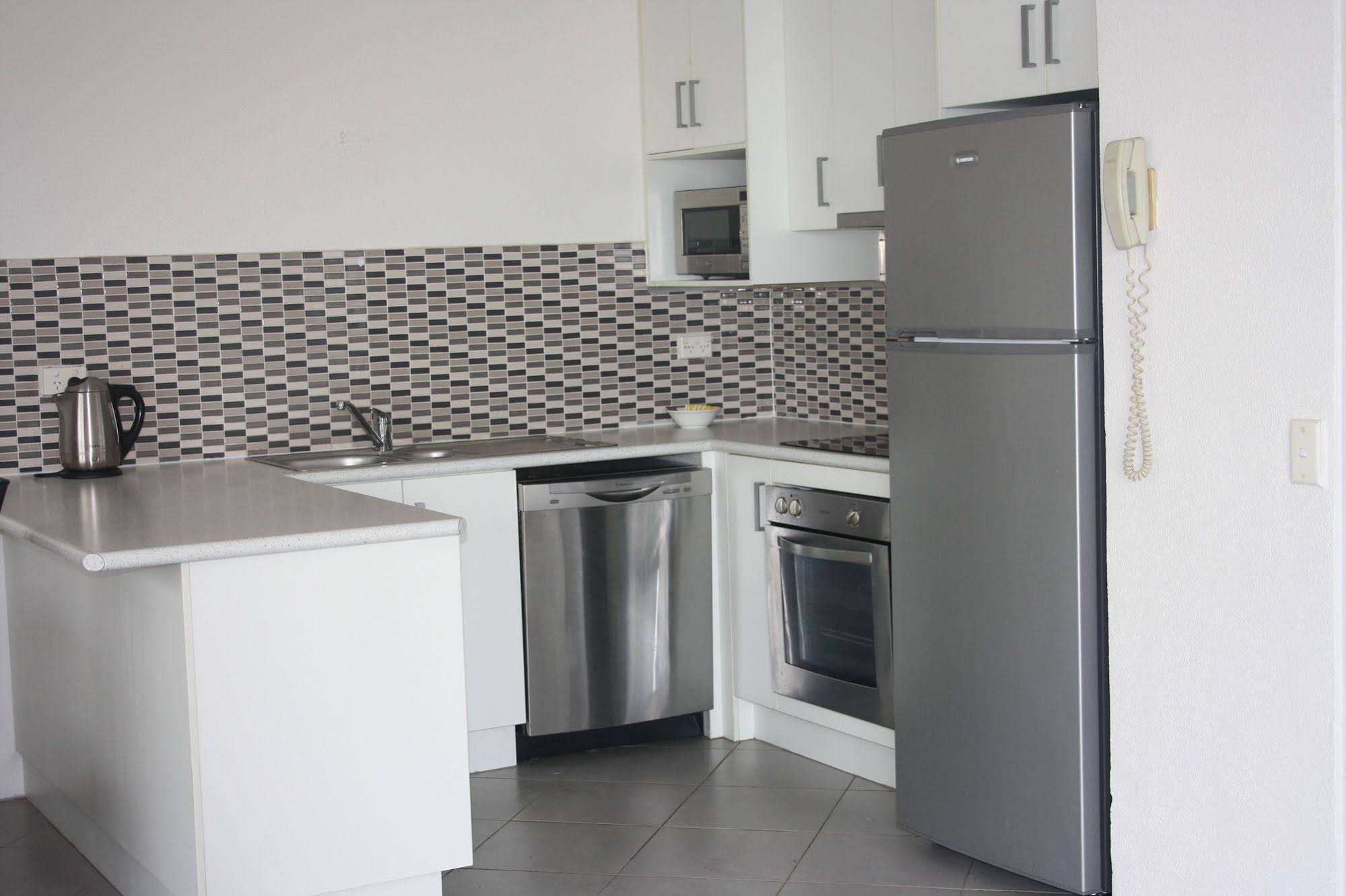 Mylos Holiday Apartments