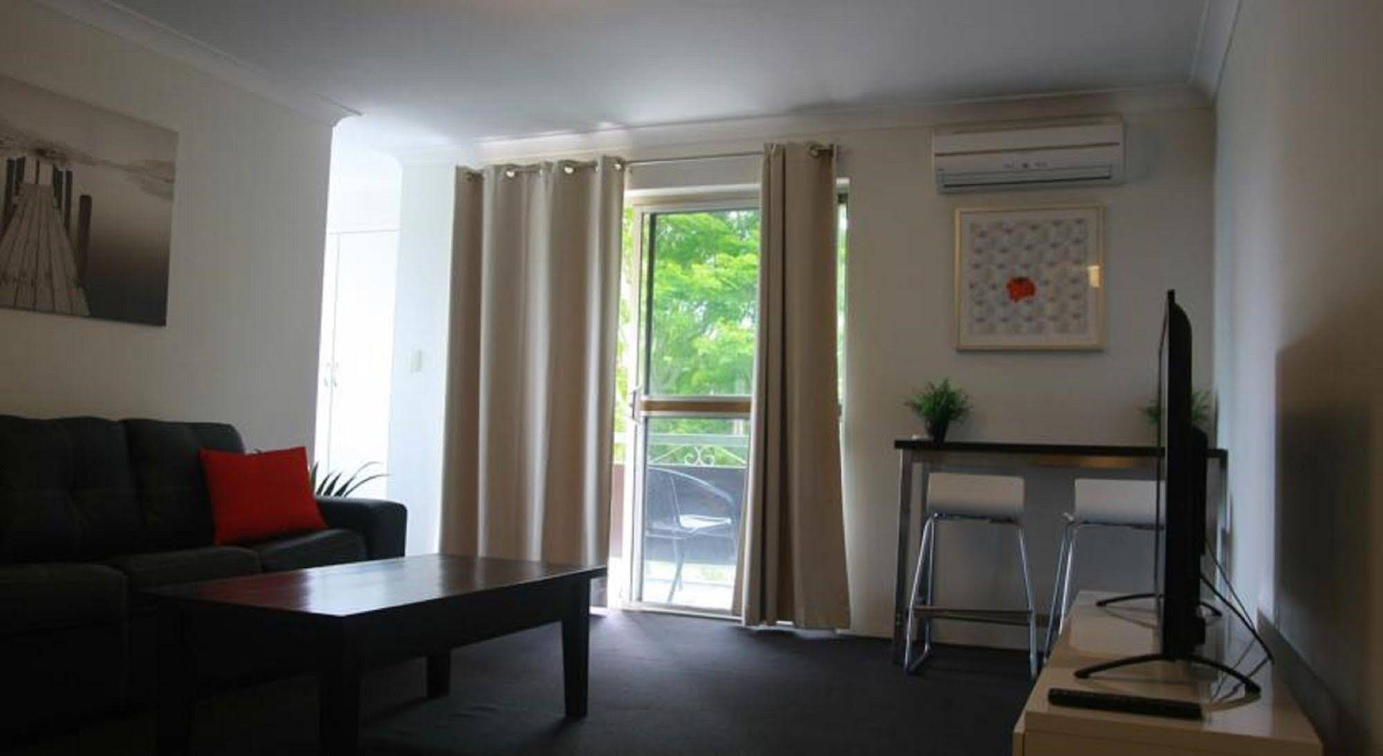 Ascot Budget Inn & Residences