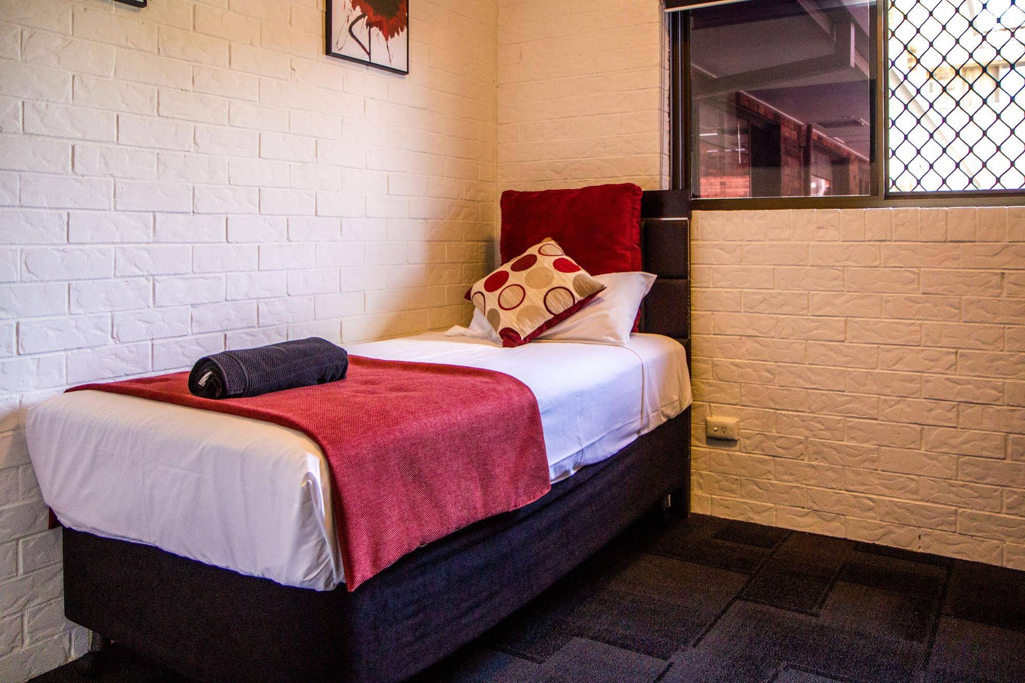 Ascot Budget Inn & Residences