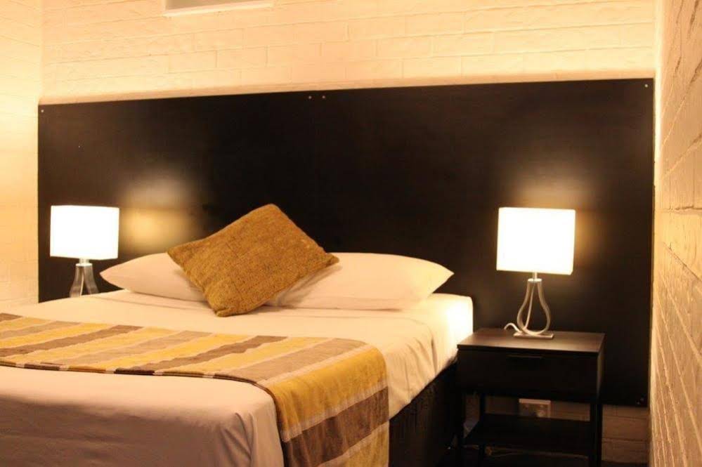 Ascot Budget Inn & Residences