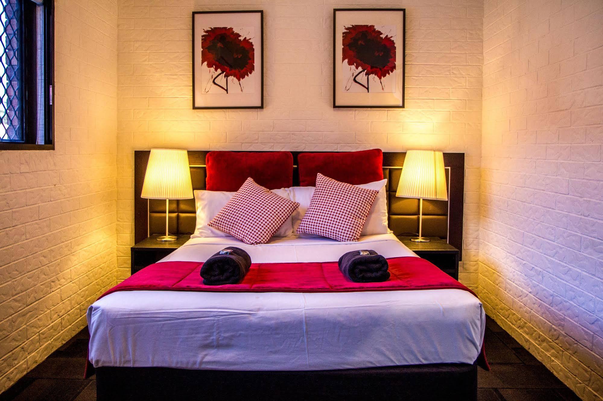 Ascot Budget Inn & Residences