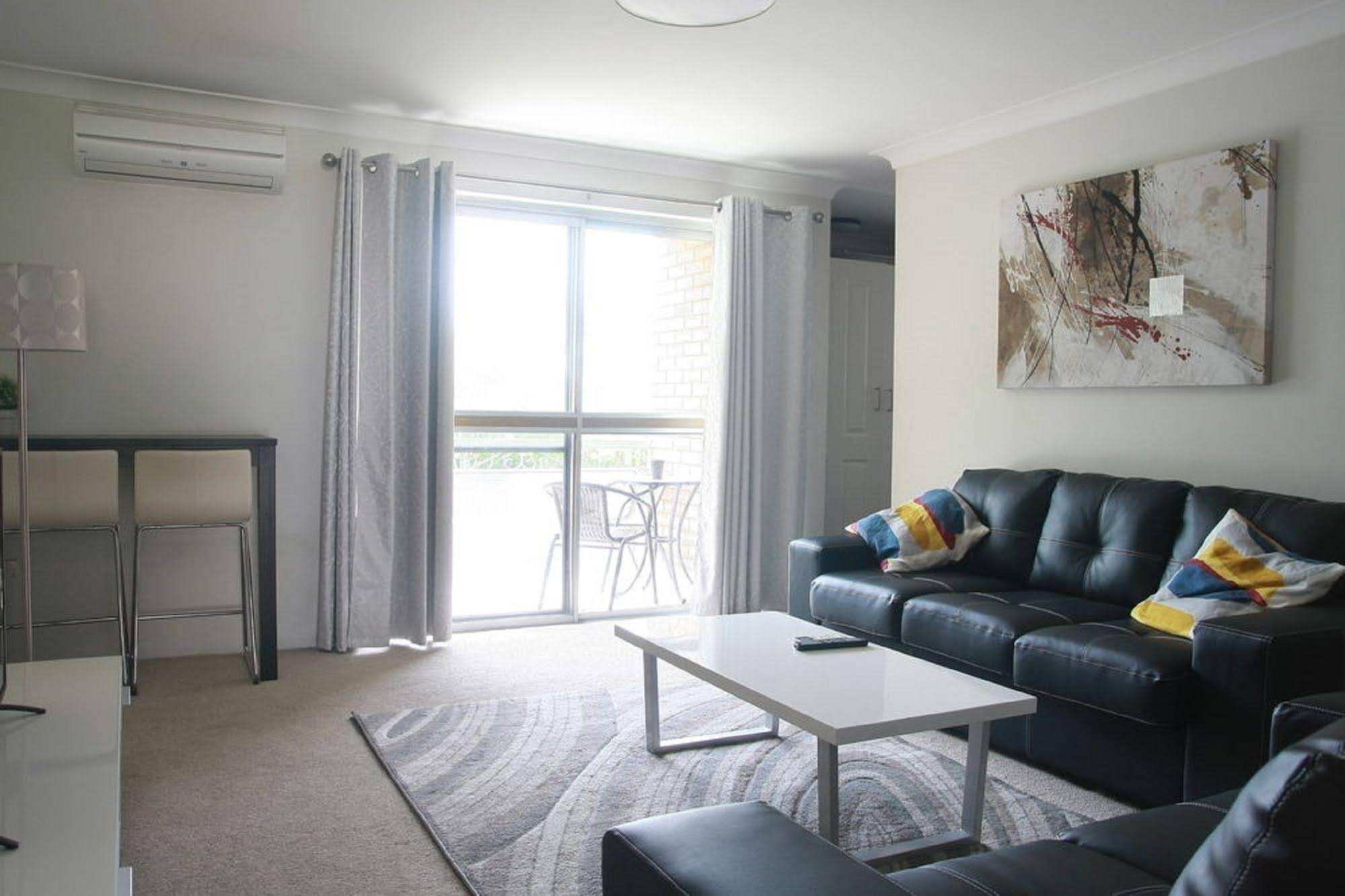Ascot Budget Inn & Residences