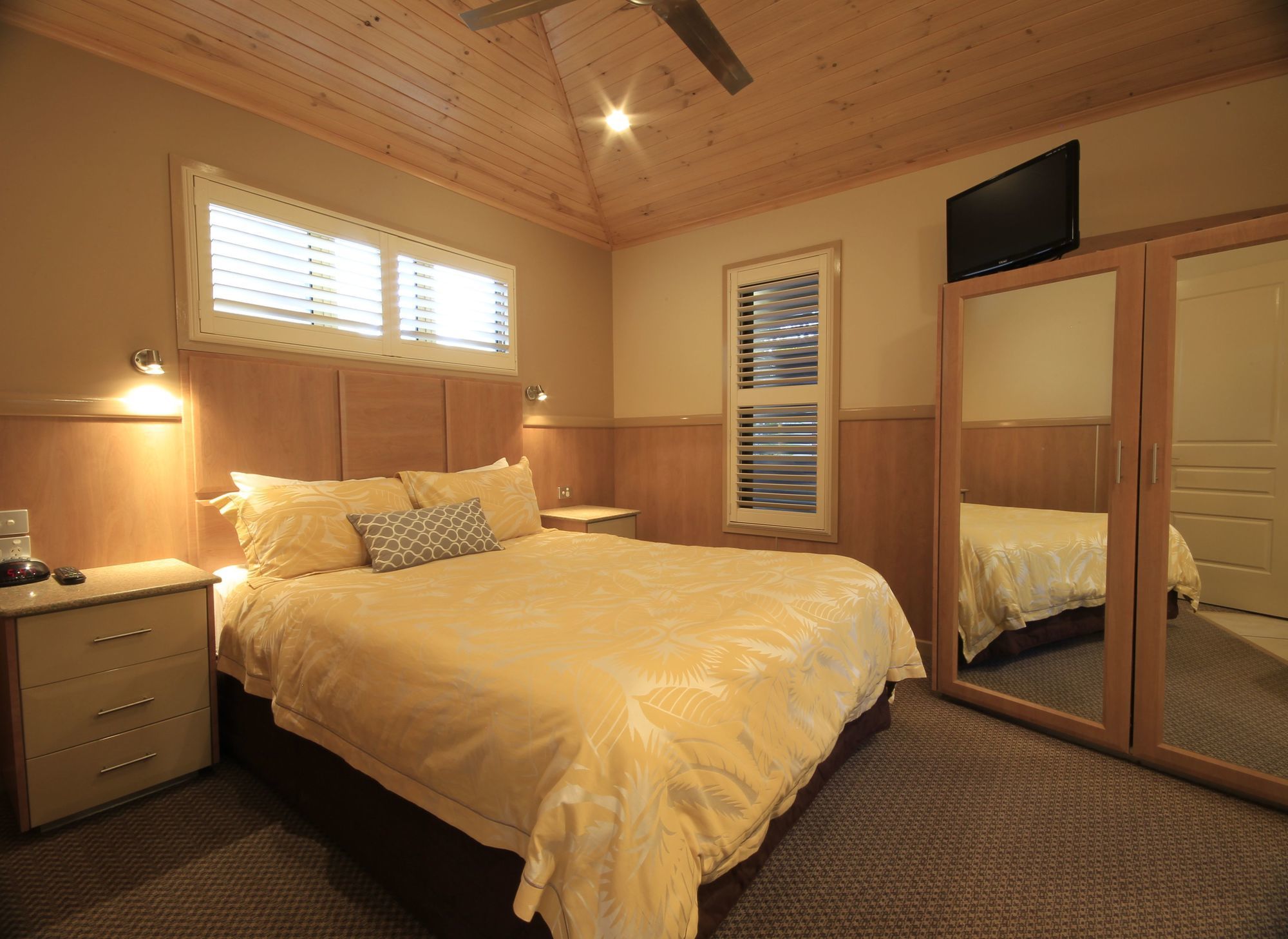 Ashmore Palms Holiday Village