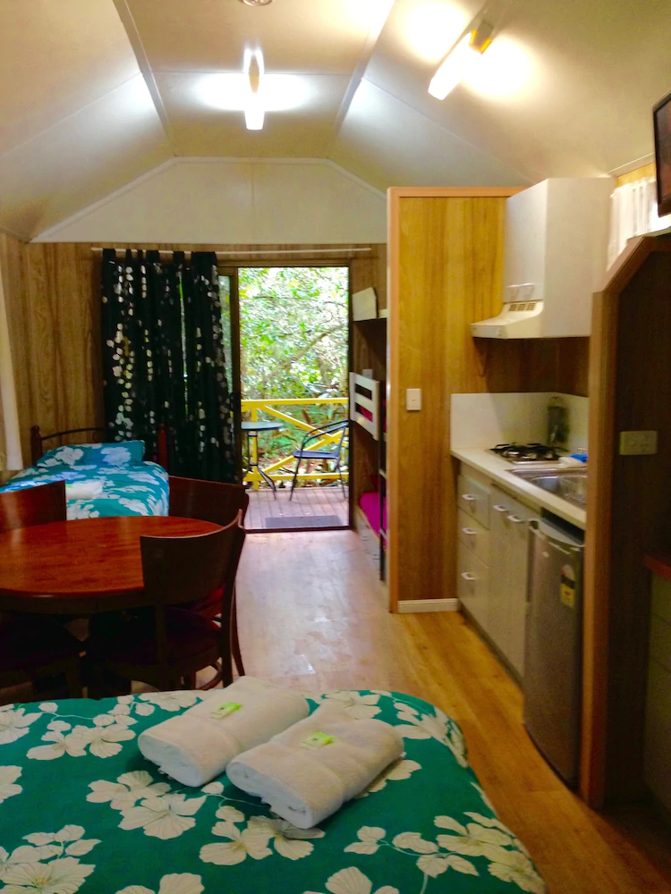 Lake Eacham Tourist Park & Self Contained Cabins