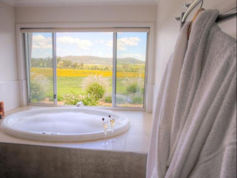 Azjure Studio Retreat