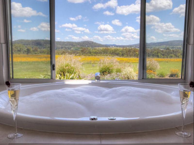 Azjure Studio Retreat